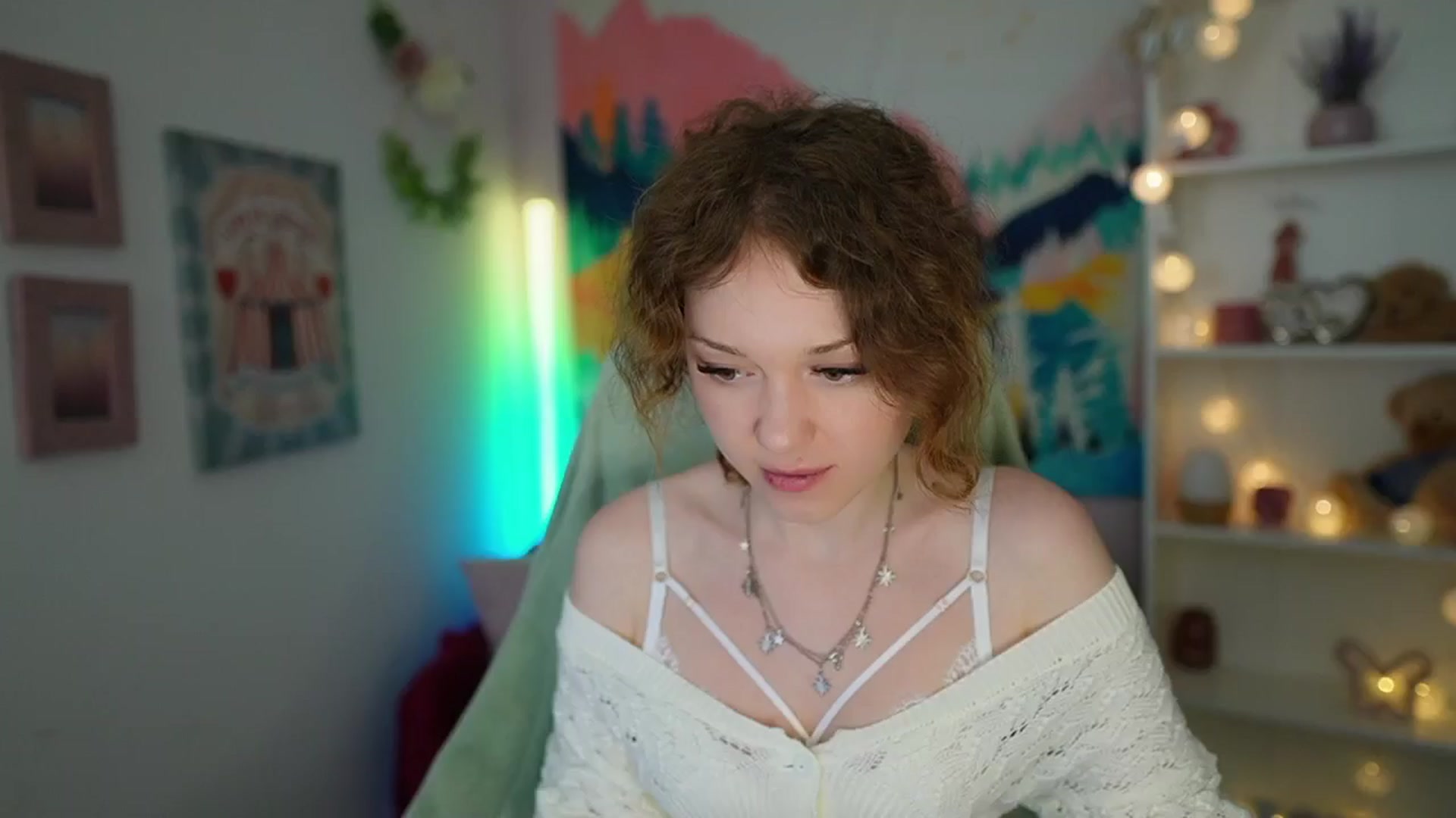 Gallery image thumbnail from Eva_grey18's myfreecams stream on, 06/02/2024, 21:57 image 8 of 20