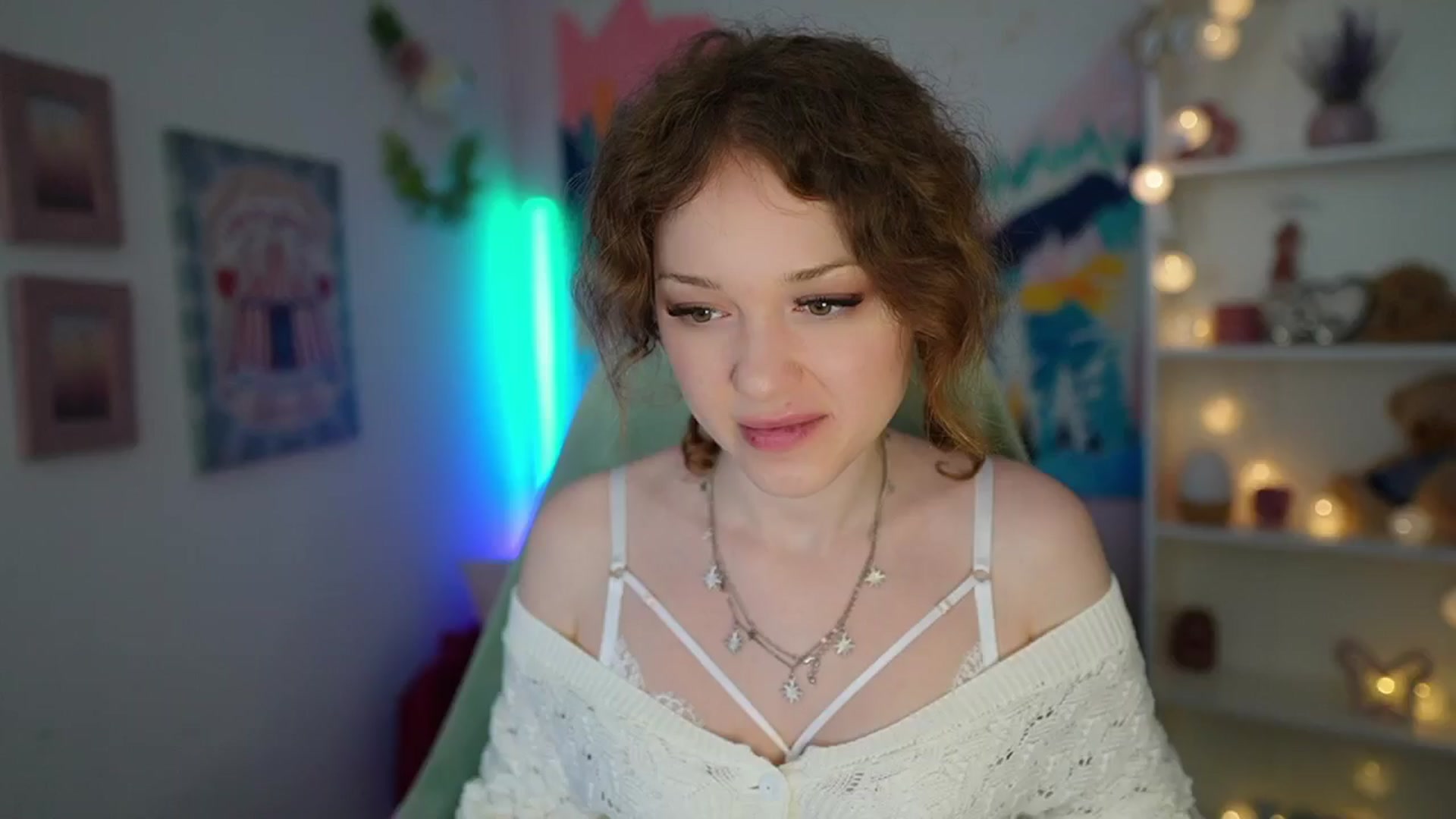 Gallery image thumbnail from Eva_grey18's myfreecams stream on, 06/02/2024, 21:57 image 5 of 20