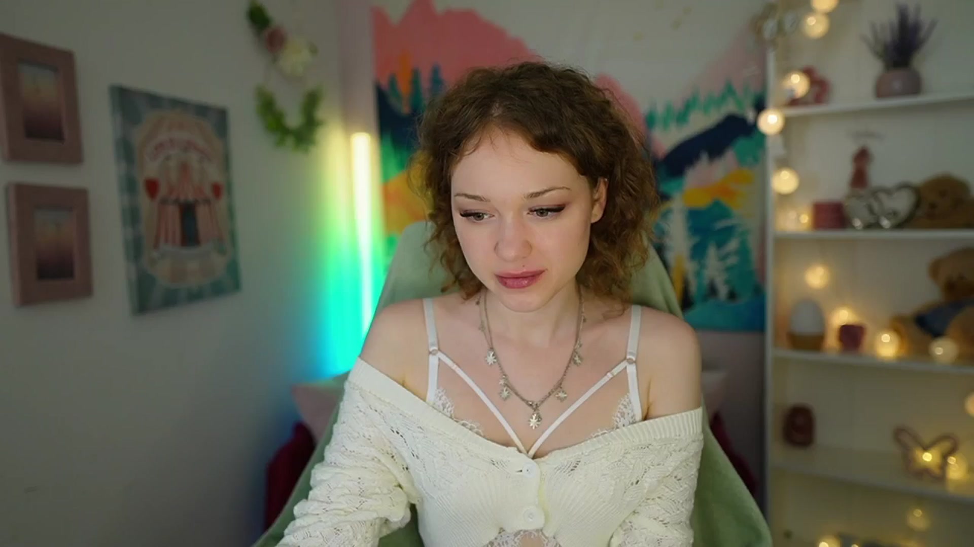Gallery image thumbnail from Eva_grey18's myfreecams stream on, 06/02/2024, 23:33 image 10 of 20