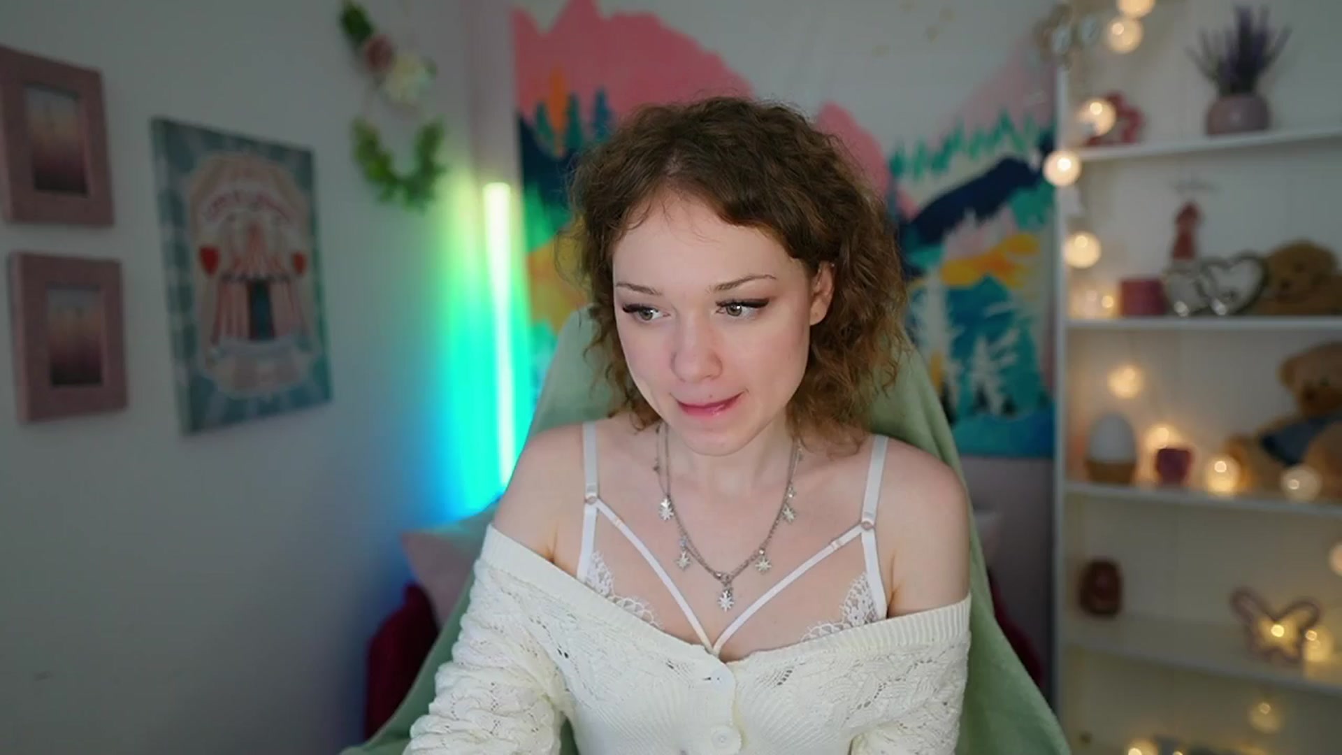 Gallery image thumbnail from Eva_grey18's myfreecams stream on, 06/02/2024, 23:33 image 19 of 20