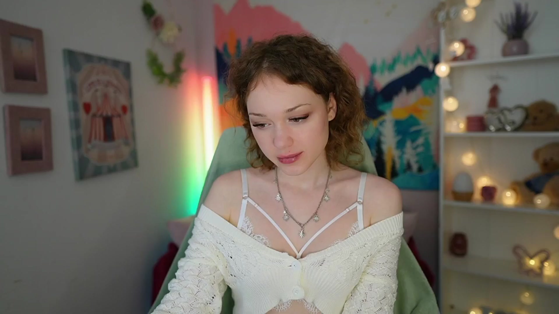 Gallery image thumbnail from Eva_grey18's myfreecams stream on, 06/02/2024, 23:33 image 6 of 20