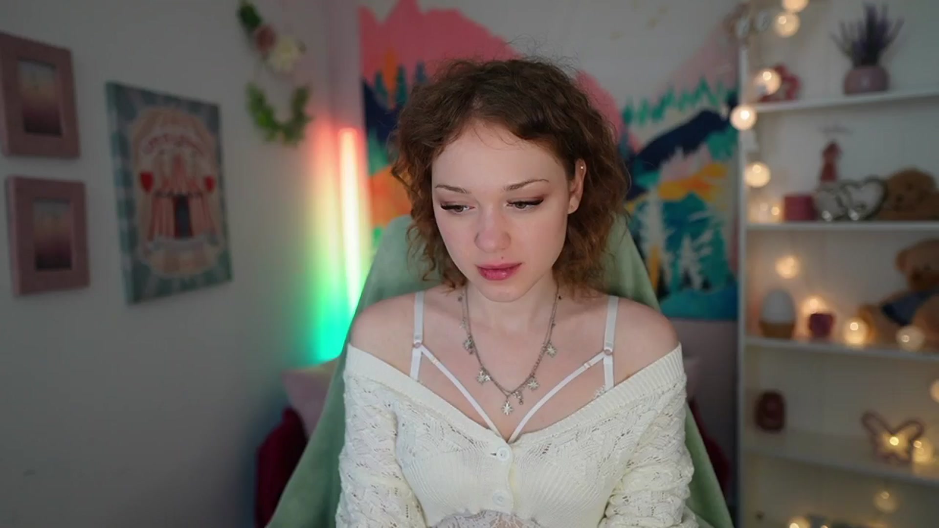 Gallery image thumbnail from Eva_grey18's myfreecams stream on, 06/03/2024, 03:32 image 1 of 20