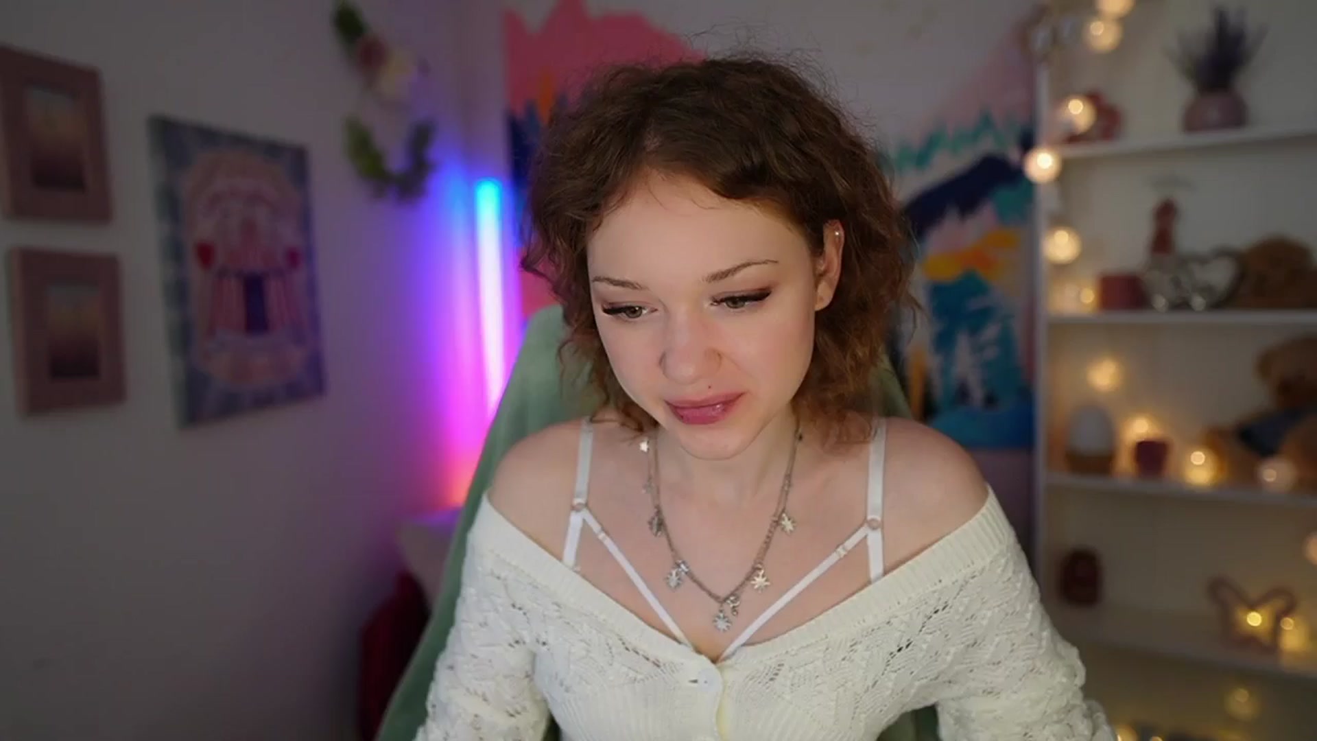Gallery image thumbnail from Eva_grey18's myfreecams stream on, 06/03/2024, 03:32 image 2 of 20