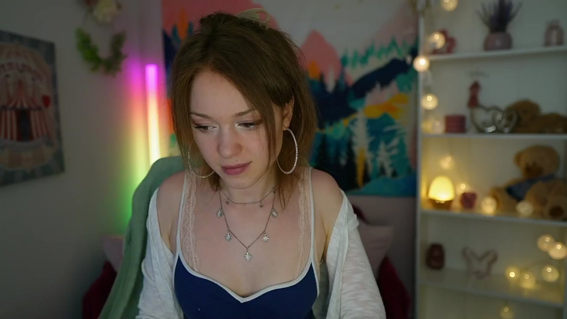 Gallery image thumbnail from Eva_grey18's myfreecams stream on, 06/07/2024, 19:30 image 11 of 20