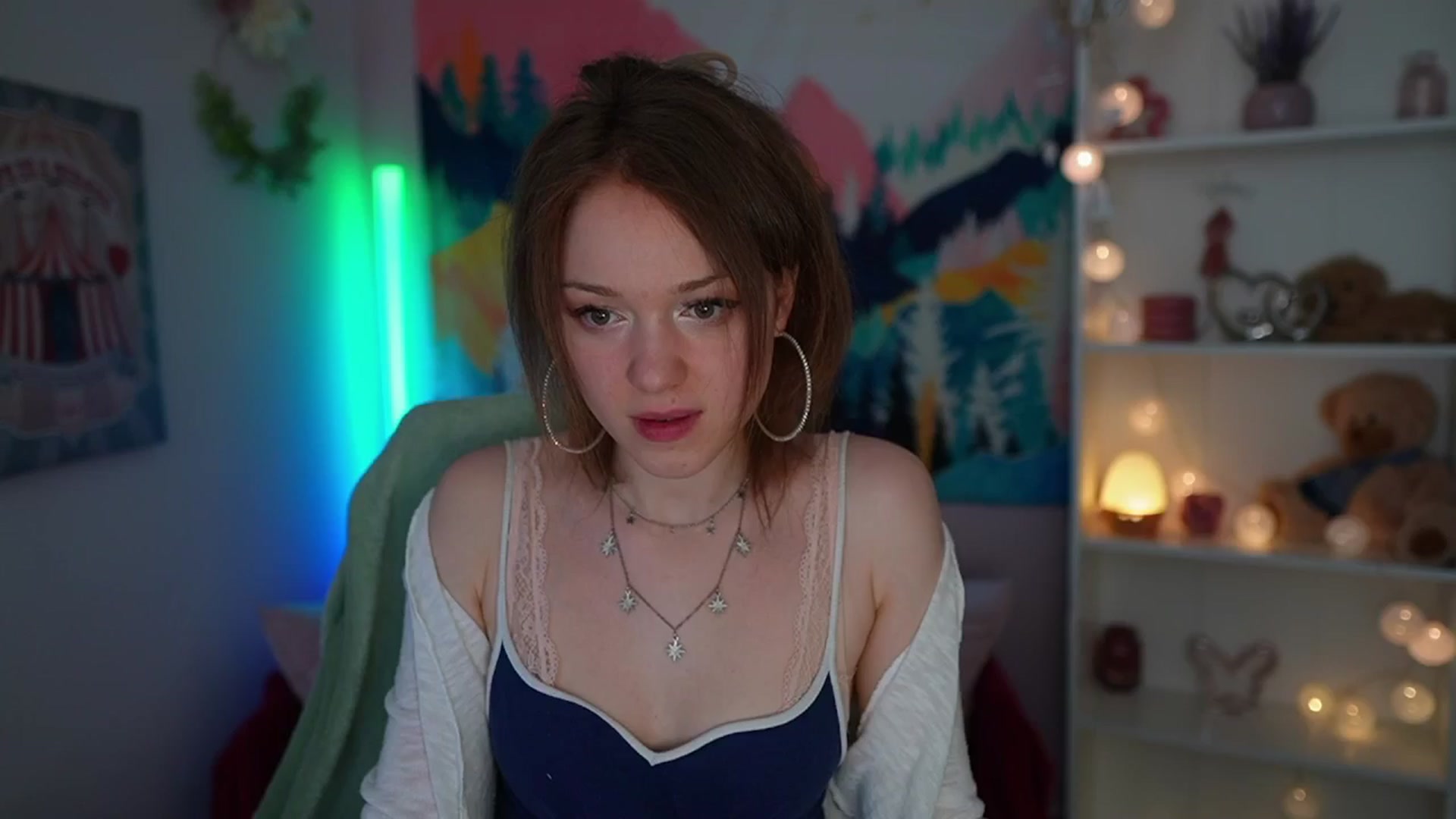 Gallery image thumbnail from Eva_grey18's myfreecams stream on, 06/07/2024, 19:30 image 12 of 20