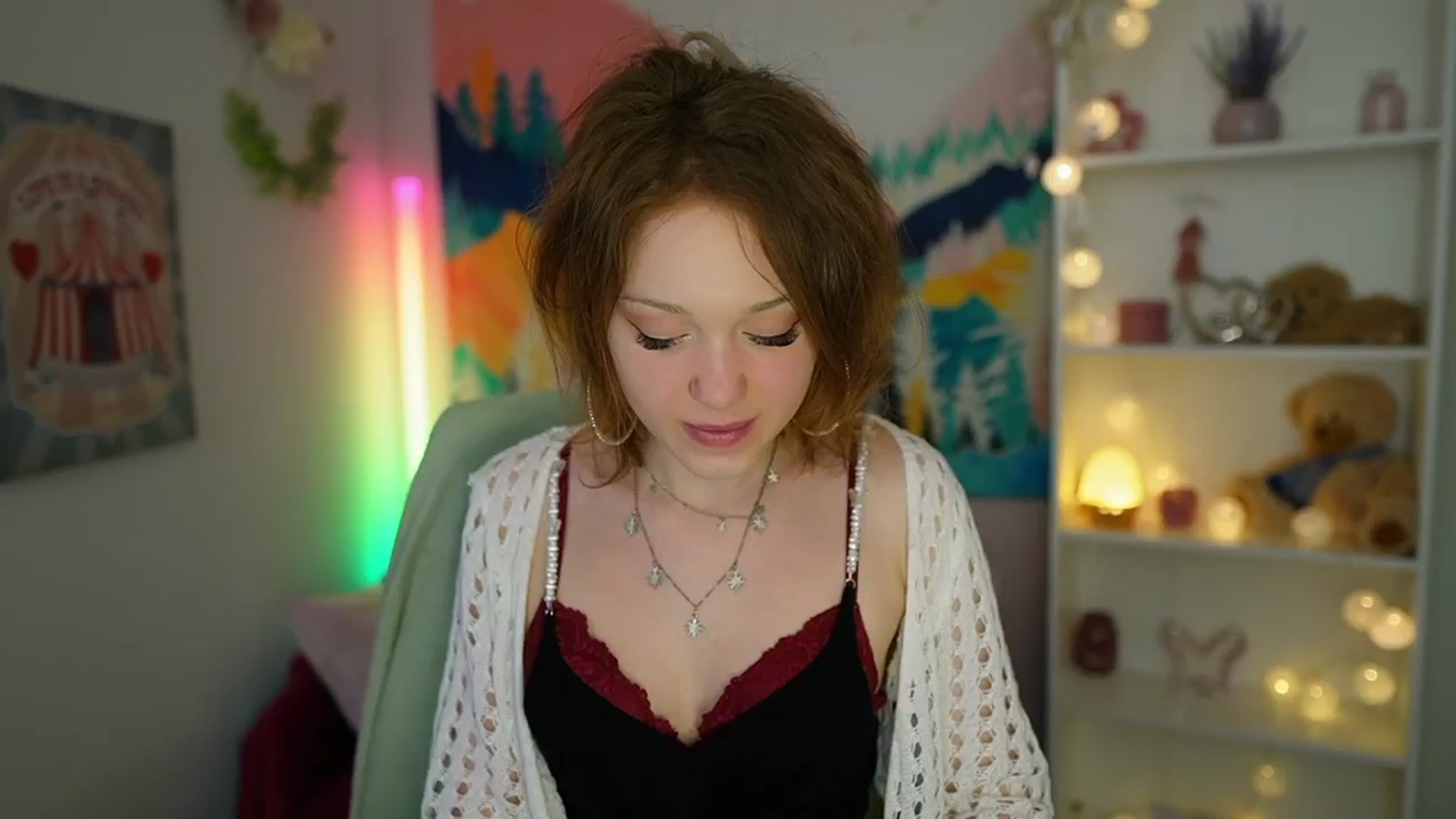 Gallery image thumbnail from Eva_grey18's myfreecams stream on, 06/08/2024, 18:56 image 20 of 20