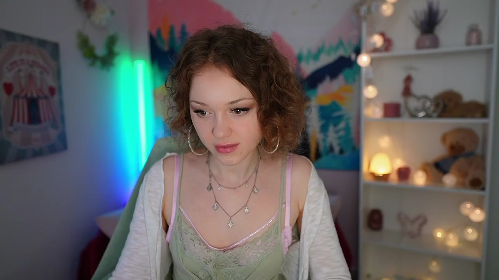 Gallery image thumbnail from Eva_grey18's myfreecams stream on, 06/09/2024, 18:49 image 3 of 20