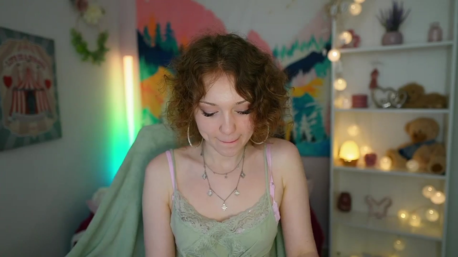 Gallery image thumbnail from Eva_grey18's myfreecams stream on, 06/09/2024, 20:26 image 18 of 20