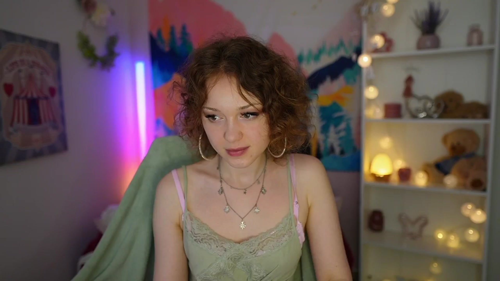 Gallery image thumbnail from Eva_grey18's myfreecams stream on, 06/09/2024, 20:26 image 20 of 20