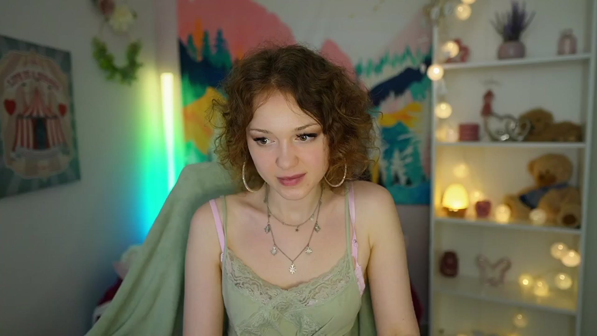 Gallery image thumbnail from Eva_grey18's myfreecams stream on, 06/09/2024, 22:42 image 1 of 20