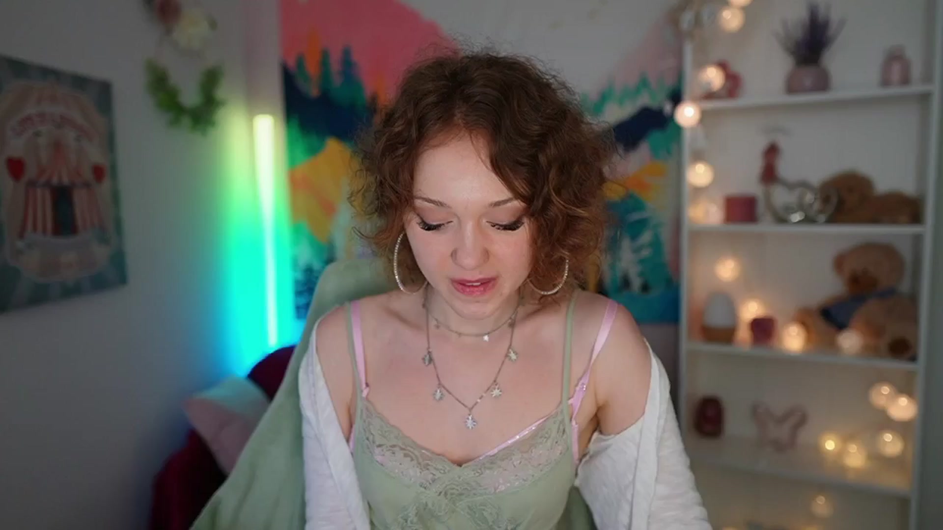 Gallery image thumbnail from Eva_grey18's myfreecams stream on, 06/09/2024, 23:35 image 6 of 20