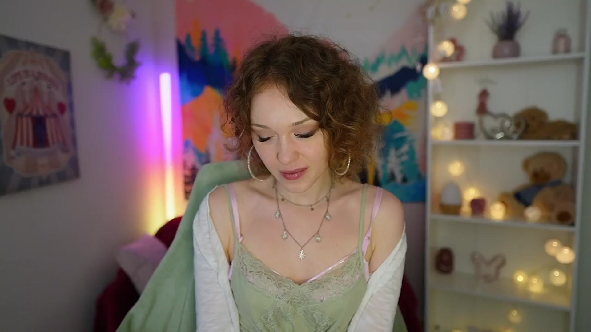 Gallery image thumbnail from Eva_grey18's myfreecams stream on, 06/09/2024, 23:35 image 3 of 20
