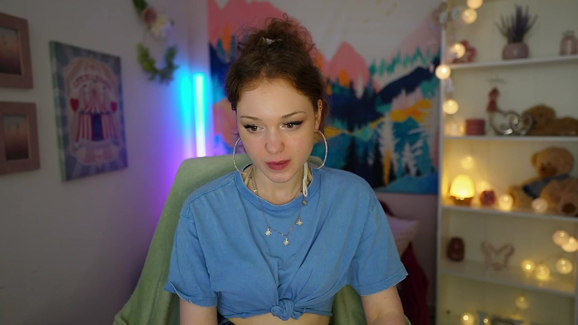 Gallery image thumbnail from Eva_grey18's myfreecams stream on, 06/10/2024, 22:55 image 2 of 20