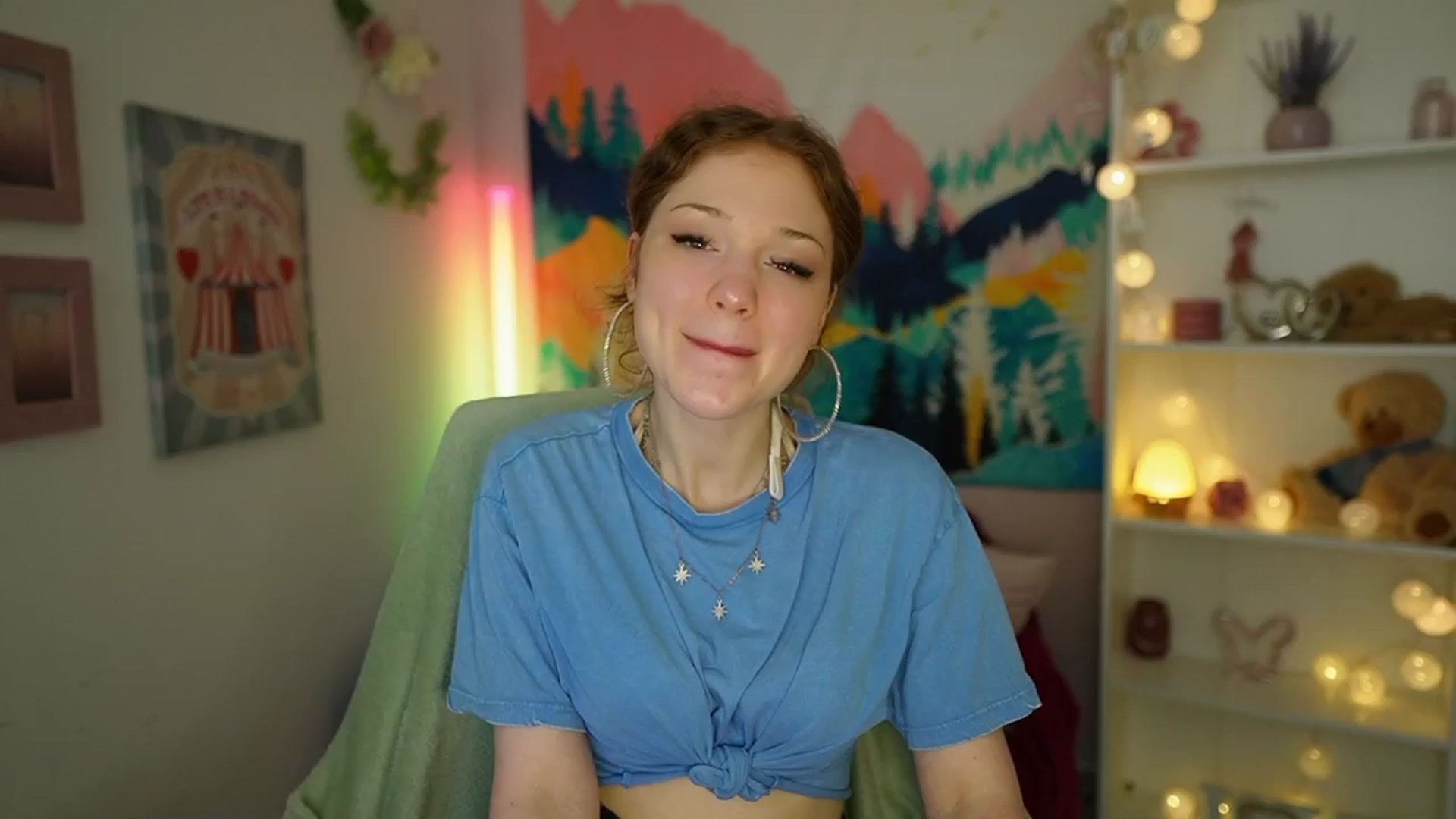Gallery image thumbnail from Eva_grey18's myfreecams stream on, 06/10/2024, 22:55 image 3 of 20