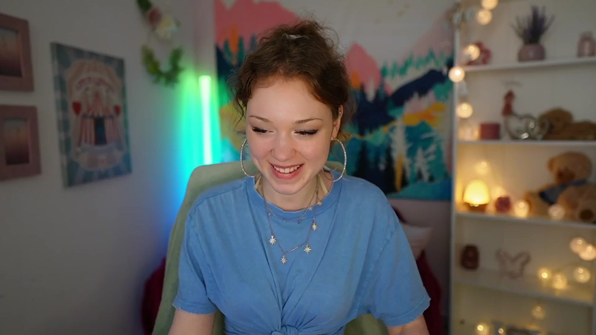 Gallery image thumbnail from Eva_grey18's myfreecams stream on, 06/10/2024, 22:55 image 7 of 20