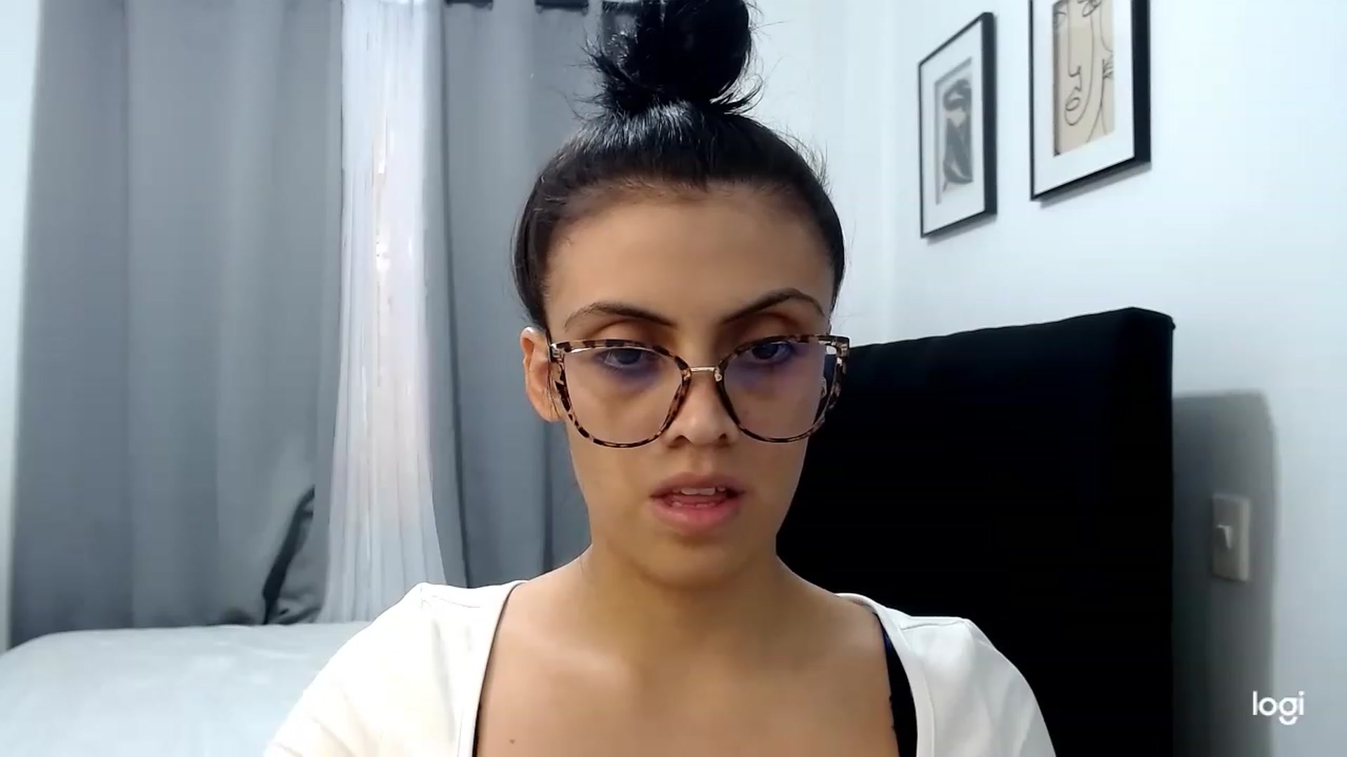 Gallery image thumbnail from Eva_hayek's myfreecams stream on, 02/28/2023, 17:14 image 12 of 20