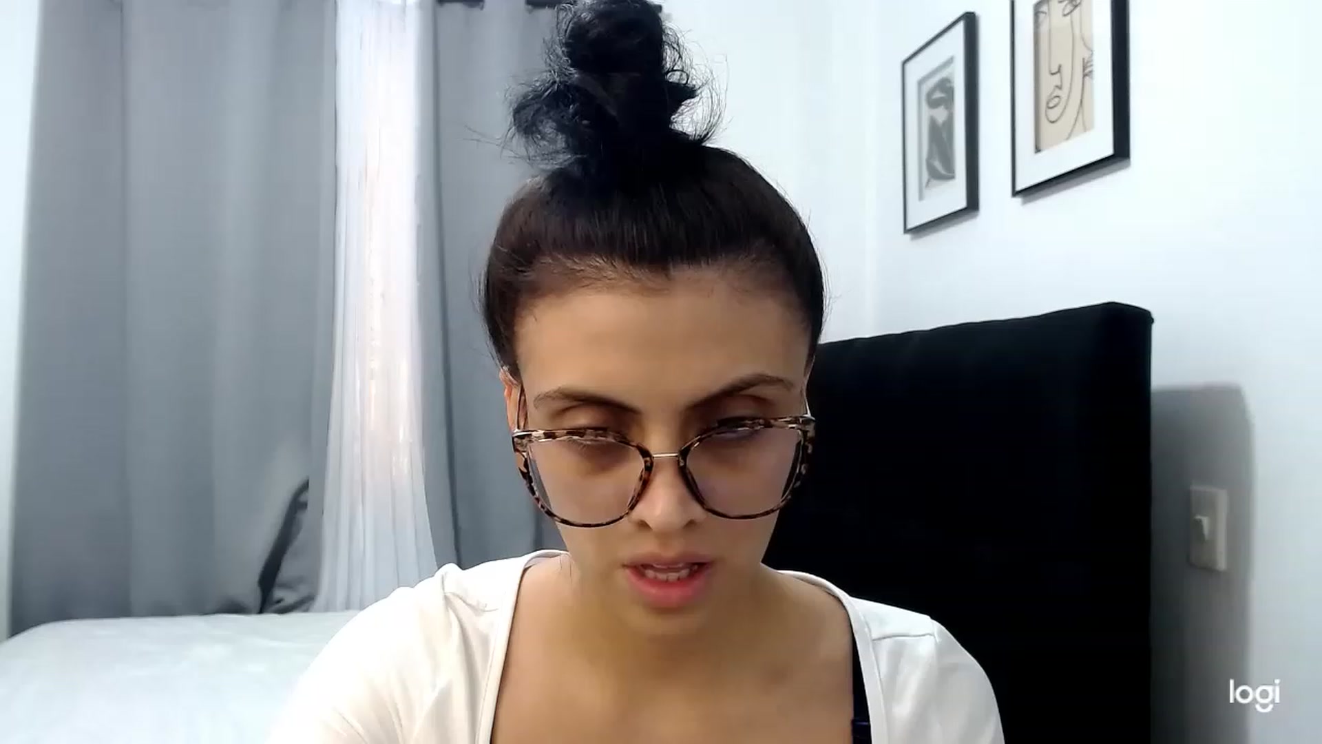 Gallery image thumbnail from Eva_hayek's myfreecams stream on, 02/28/2023, 17:14 image 19 of 20