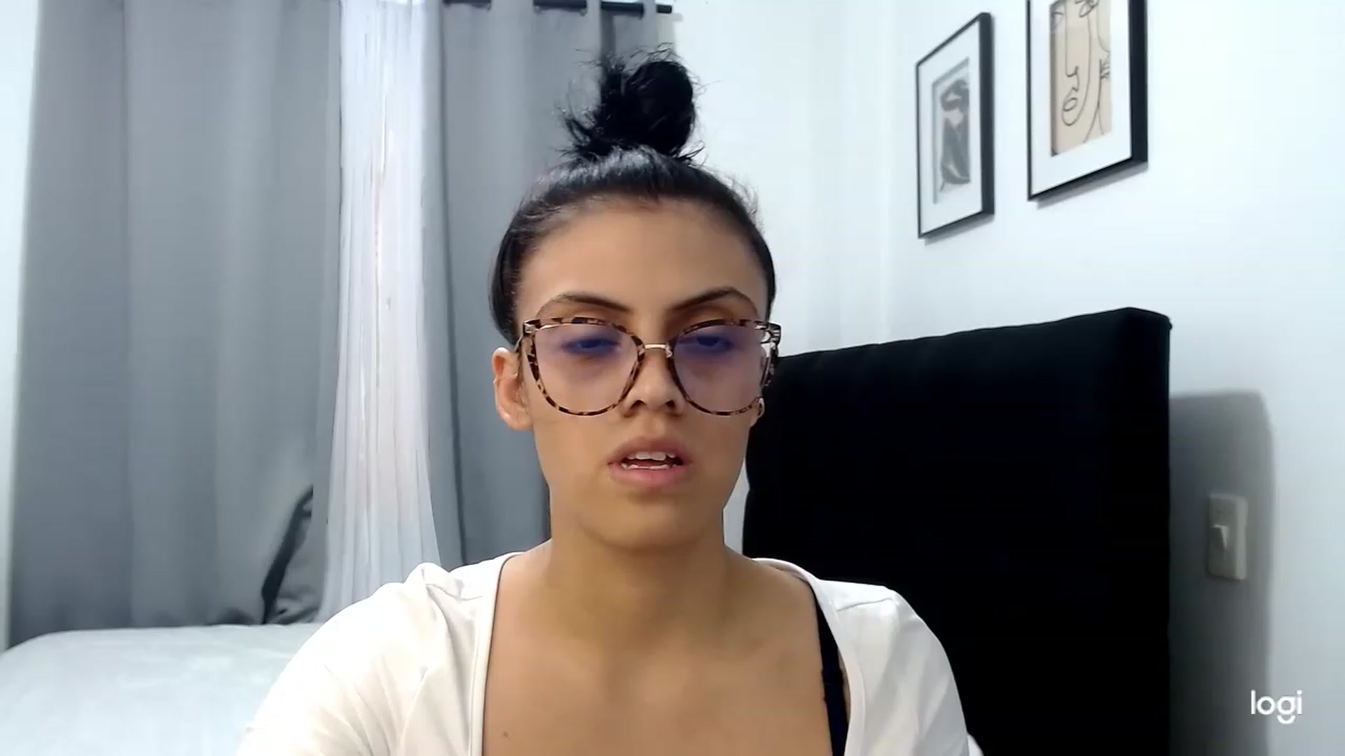 Gallery image thumbnail from Eva_hayek's myfreecams stream on, 02/28/2023, 17:14 image 8 of 20