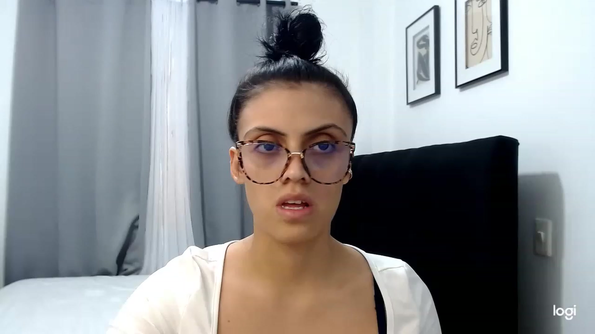 Gallery image thumbnail from Eva_hayek's myfreecams stream on, 02/28/2023, 17:14 image 7 of 20