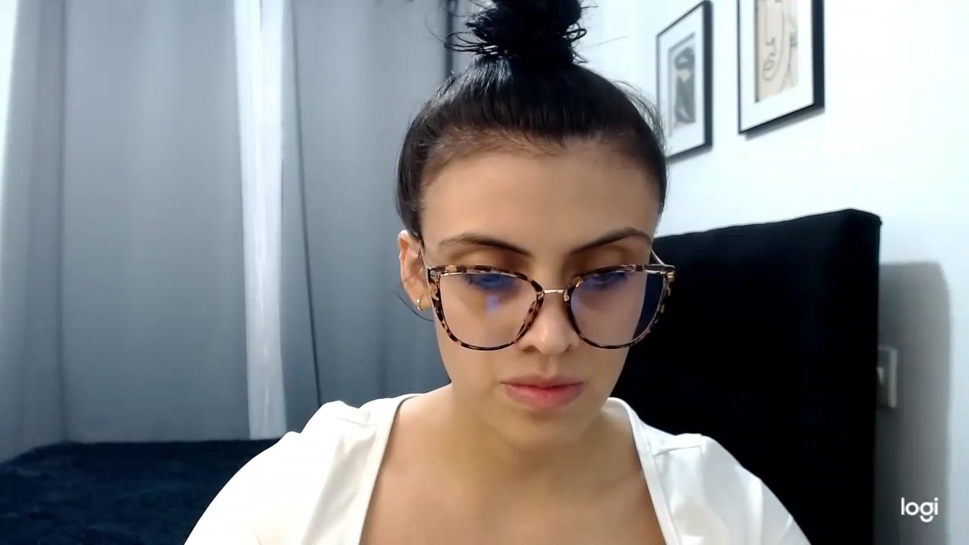Gallery image thumbnail from Eva_hayek's myfreecams stream on, 03/06/2023, 16:29 image 4 of 20