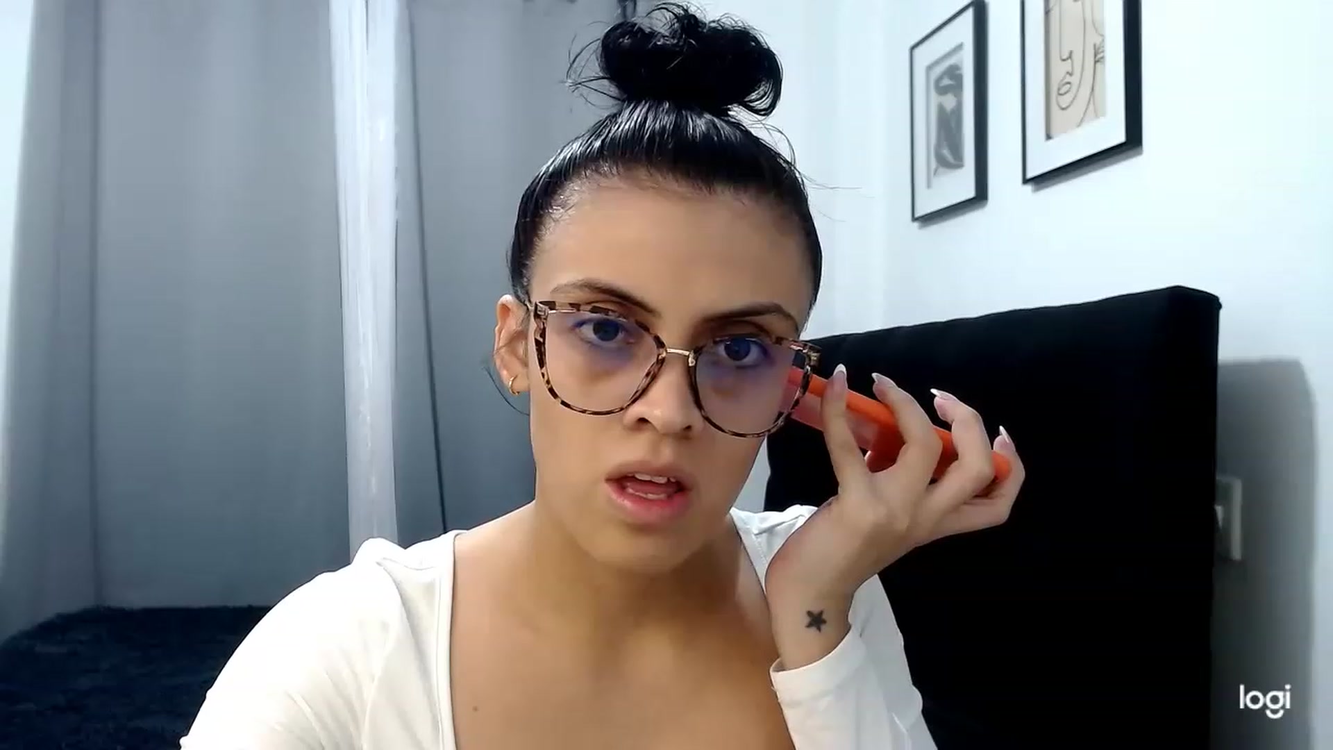 Gallery image thumbnail from Eva_hayek's myfreecams stream on, 03/06/2023, 16:29 image 5 of 20