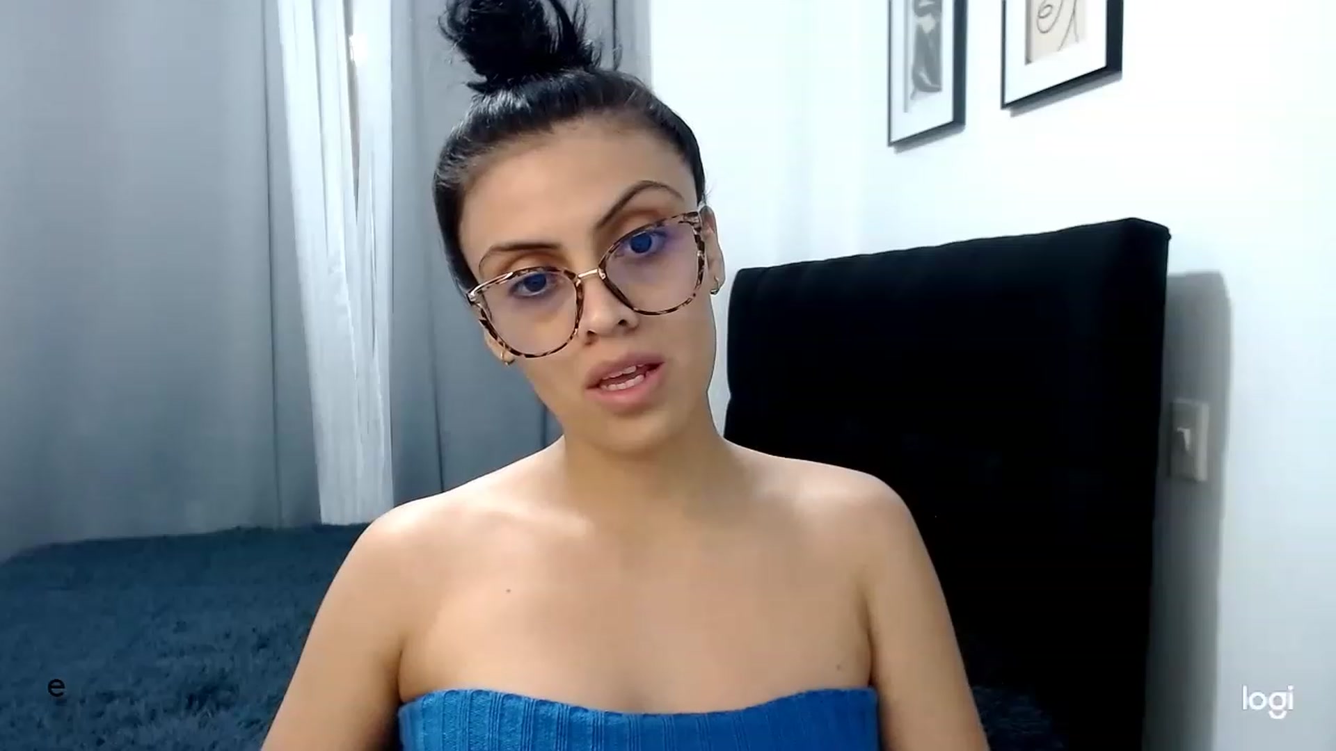 Gallery image thumbnail from Eva_hayek's myfreecams stream on, 03/09/2023, 15:36 image 11 of 20