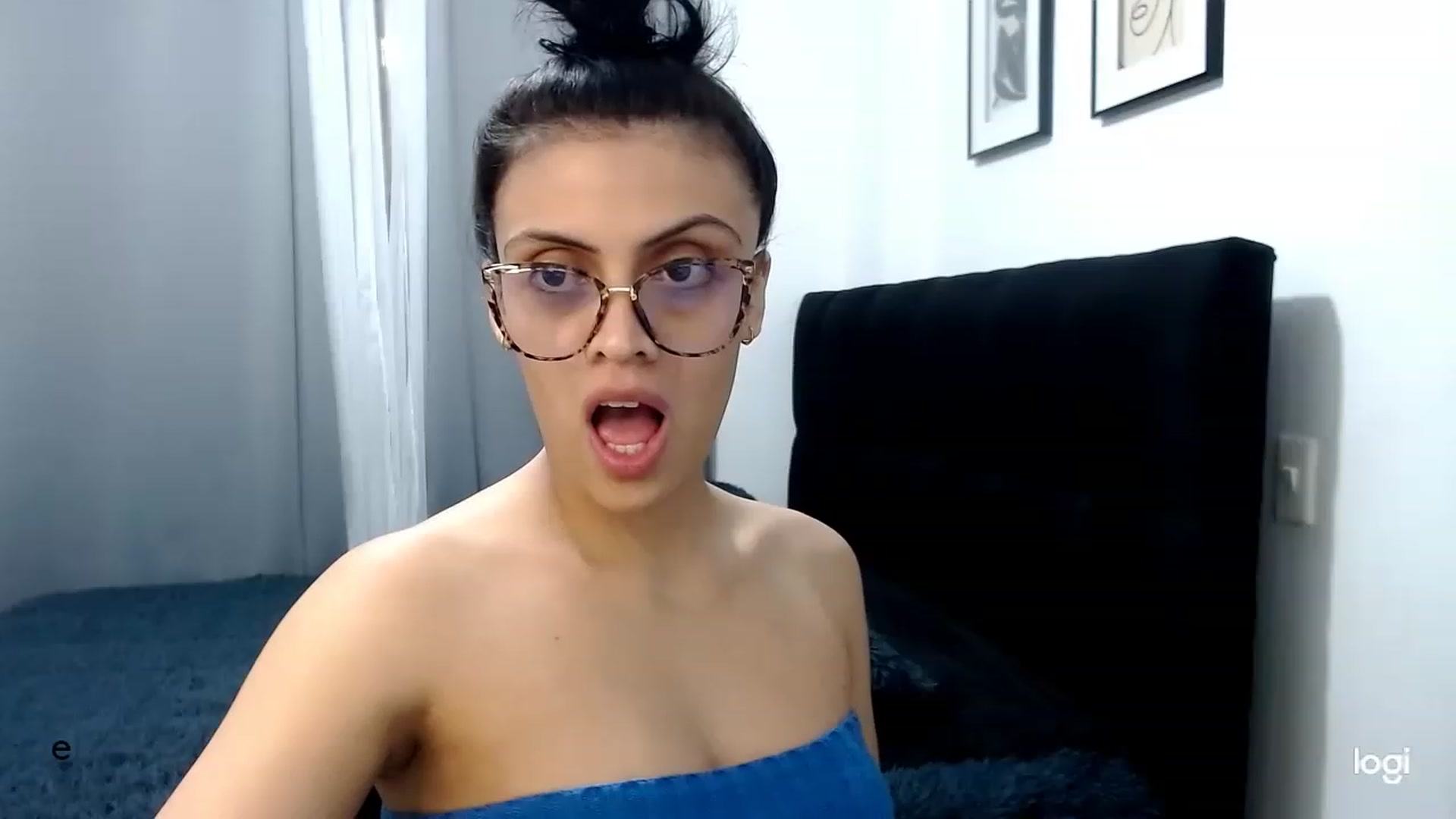 Gallery image thumbnail from Eva_hayek's myfreecams stream on, 03/09/2023, 15:36 image 15 of 20
