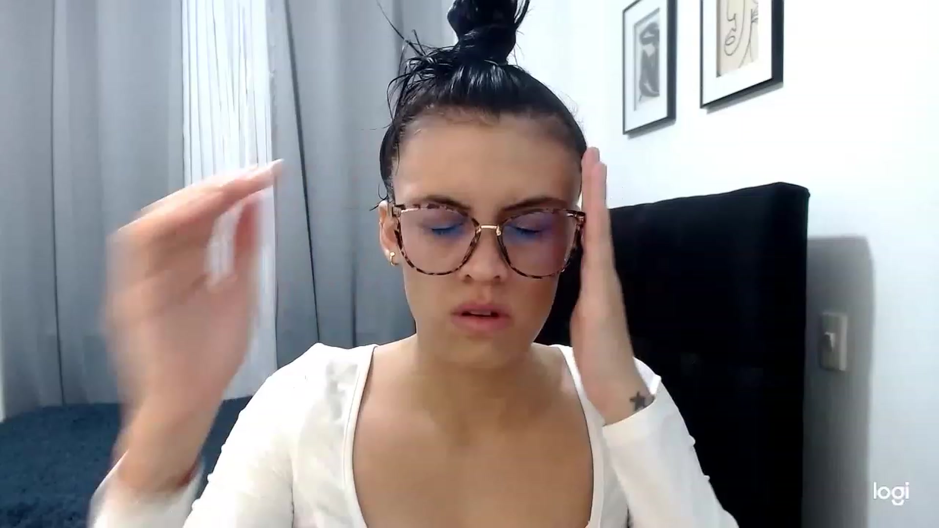 Gallery image thumbnail from Eva_hayek's myfreecams stream on, 03/15/2023, 14:01 image 3 of 20