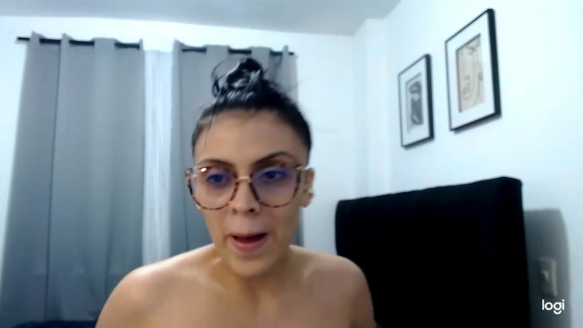 Gallery image thumbnail from Eva_hayek's myfreecams stream on, 03/16/2023, 14:35 image 11 of 20
