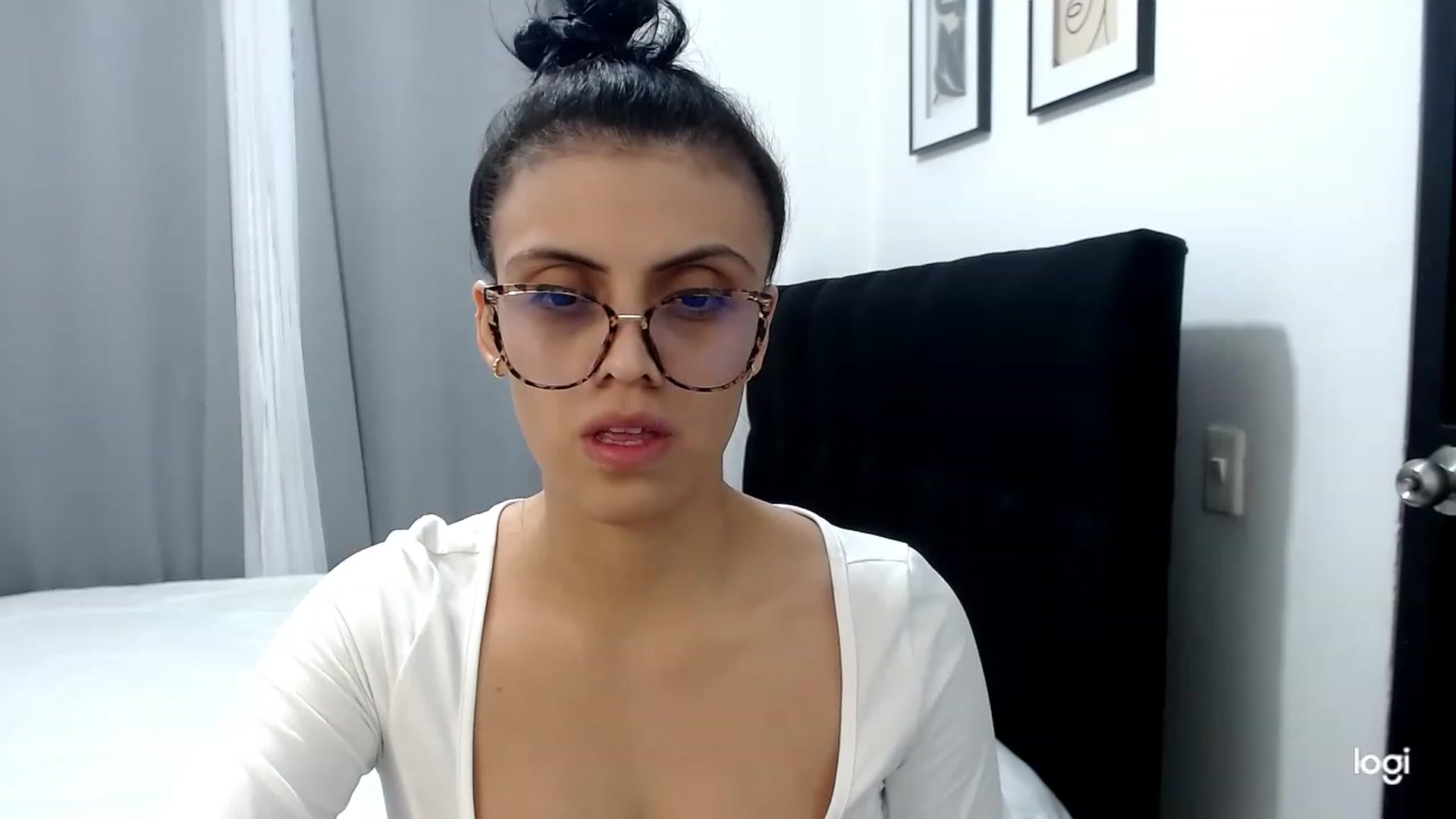 Gallery image thumbnail from Eva_hayek's myfreecams stream on, 03/30/2023, 16:15 image 20 of 20