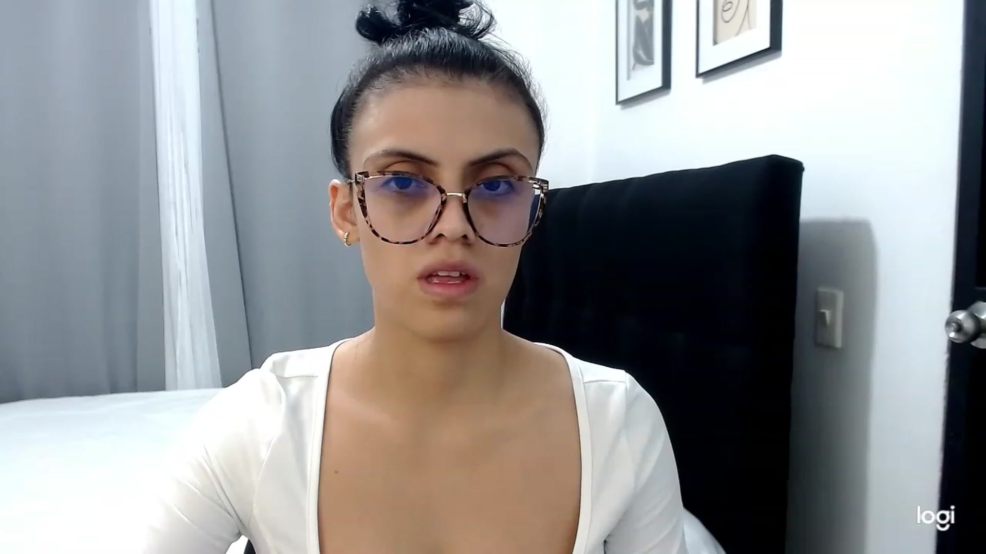 Gallery image thumbnail from Eva_hayek's myfreecams stream on, 03/30/2023, 16:15 image 11 of 20