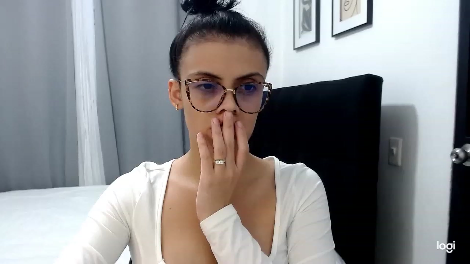 Gallery image thumbnail from Eva_hayek's myfreecams stream on, 03/30/2023, 16:15 image 13 of 20