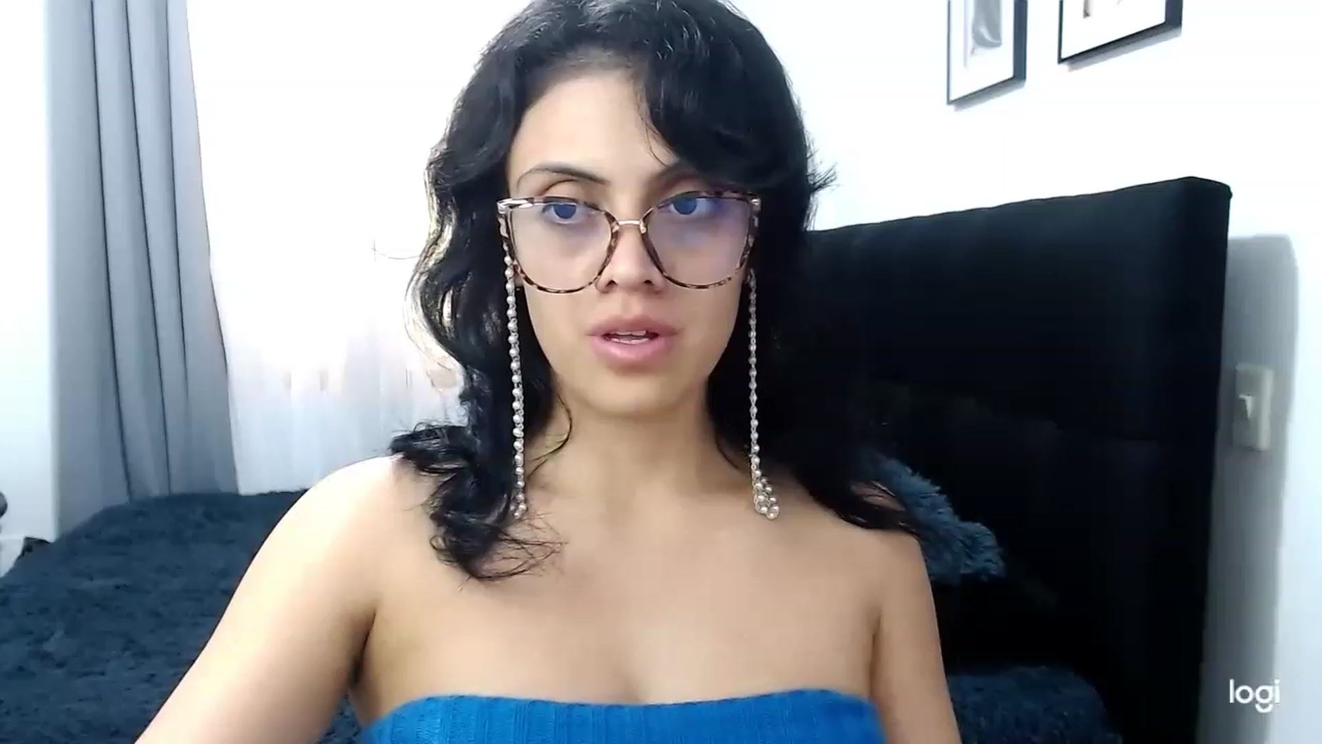 Gallery image thumbnail from Eva_hayek's myfreecams stream on, 04/27/2023, 15:58 image 15 of 20