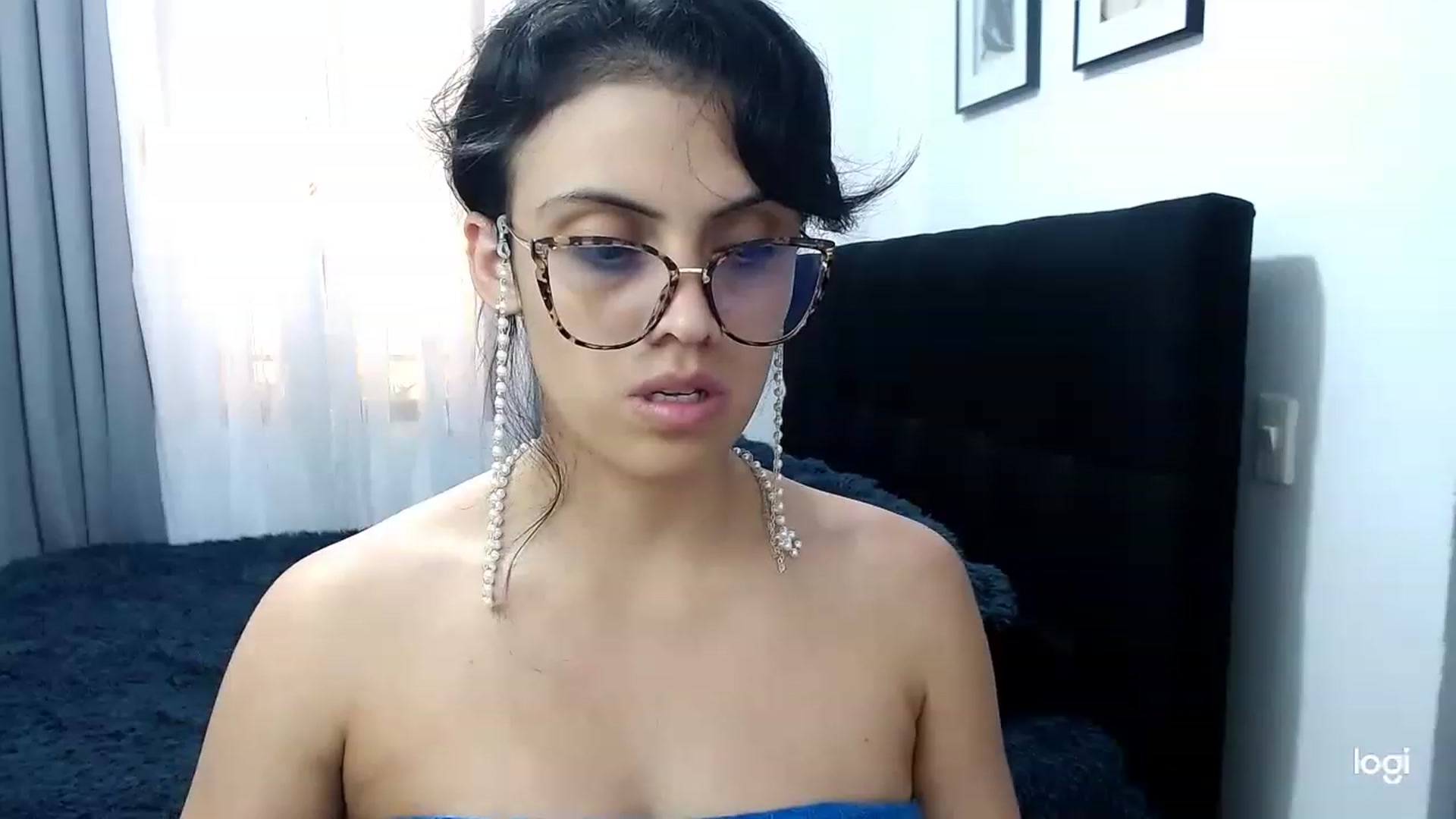 Gallery image thumbnail from Eva_hayek's myfreecams stream on, 04/27/2023, 15:58 image 20 of 20