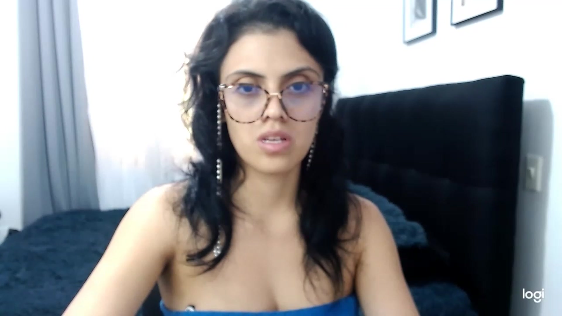 Gallery image thumbnail from Eva_hayek's myfreecams stream on, 04/27/2023, 15:58 image 3 of 20