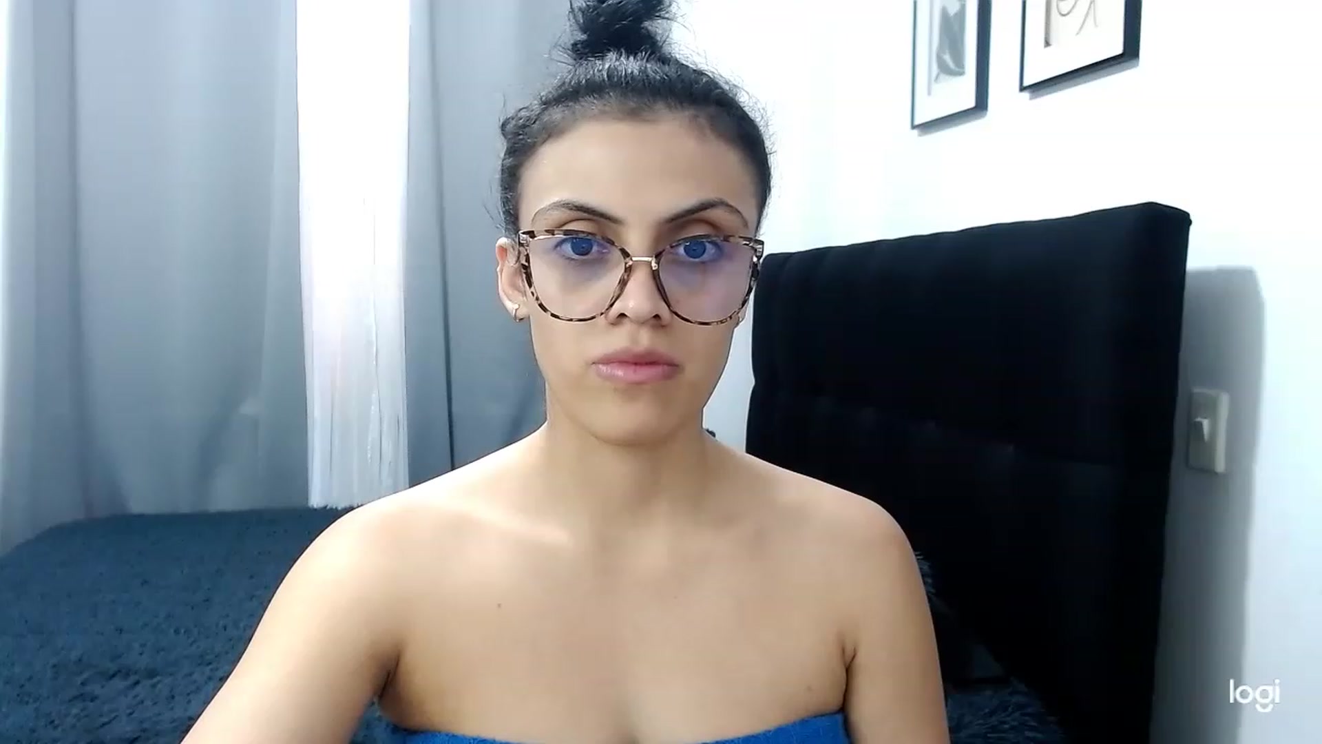 Gallery image thumbnail from Eva_hayek's myfreecams stream on, 05/10/2023, 16:19 image 9 of 20
