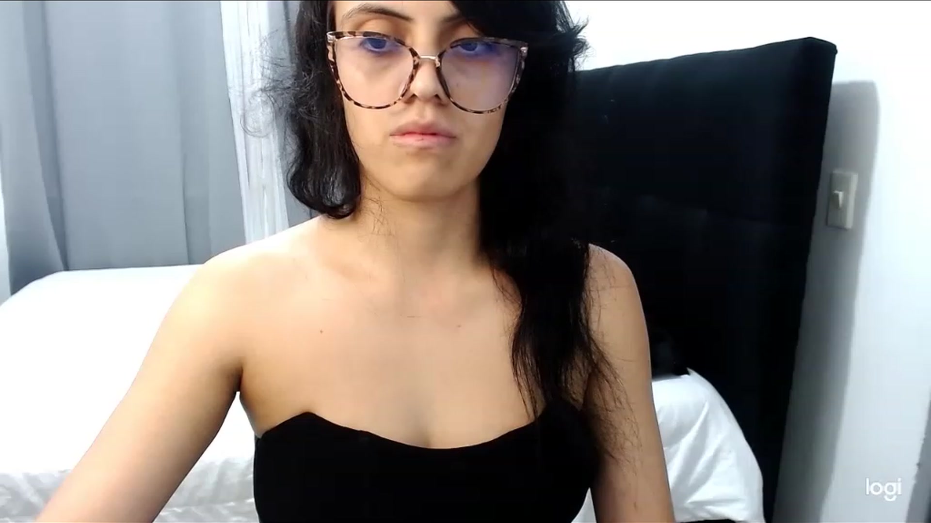 Gallery image thumbnail from Eva_hayek's myfreecams stream on, 07/24/2023, 15:05 image 4 of 20