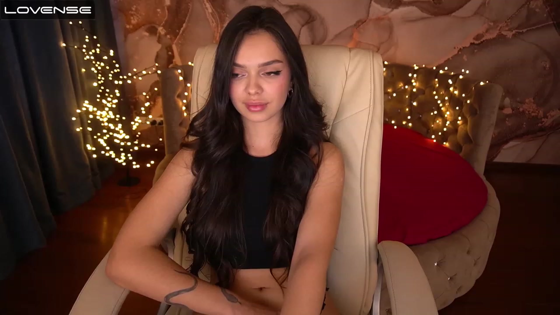 Gallery image thumbnail from EvaaKuniss's myfreecams stream on, 12/01/2022, 11:43 image 16 of 20