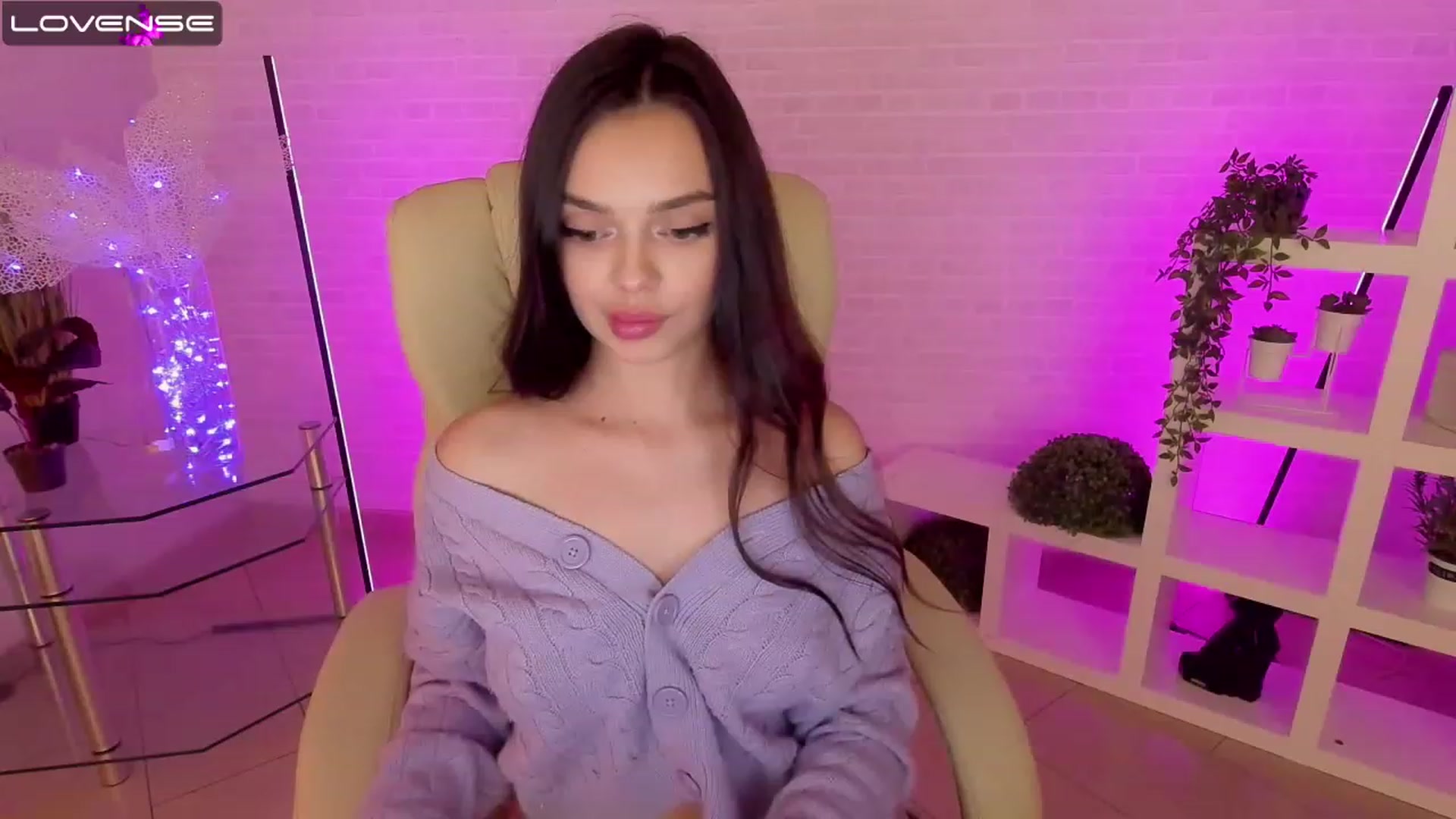 Gallery image thumbnail from EvaaKuniss's myfreecams stream on, 12/02/2022, 12:11 image 13 of 20