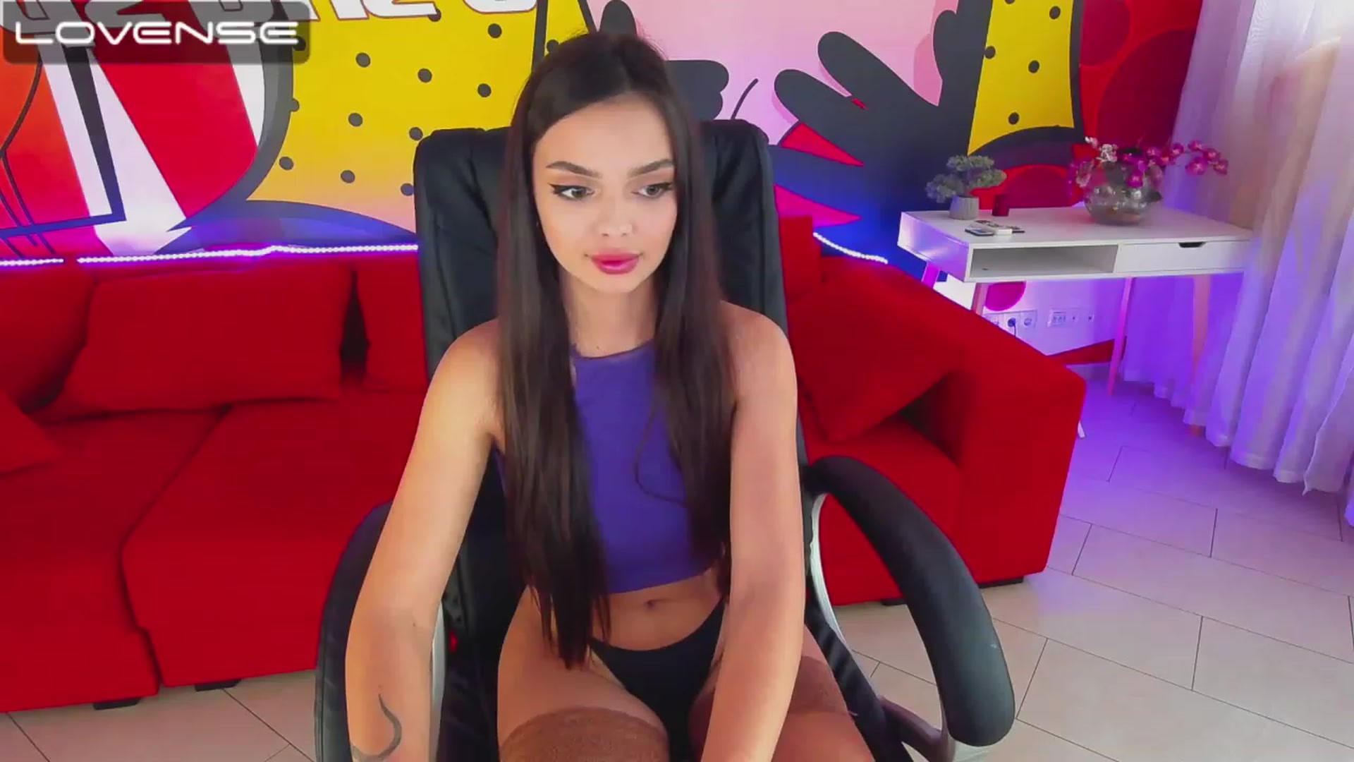Gallery image thumbnail from EvaaKuniss's myfreecams stream on, 12/06/2022, 12:11 image 9 of 20