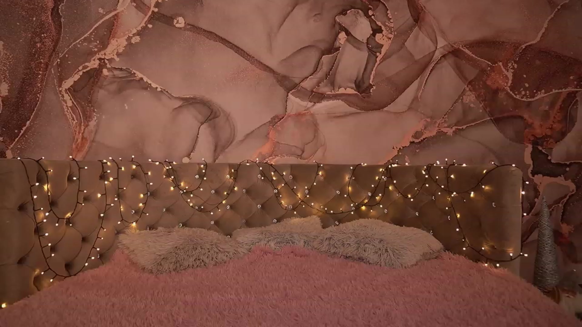 Gallery image thumbnail from EvaaKuniss's myfreecams stream on, 01/13/2023, 10:41 image 9 of 20