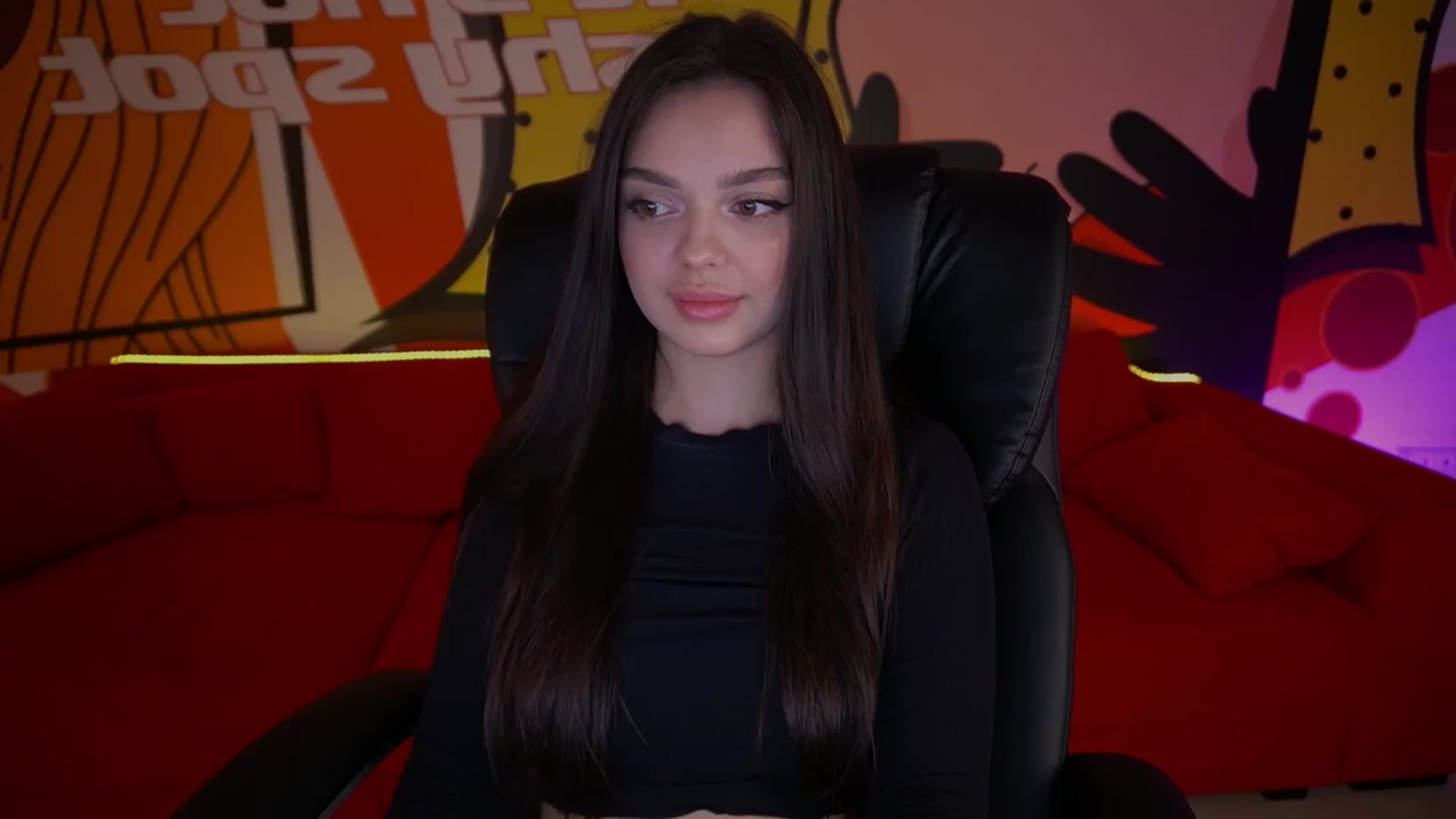 Gallery image thumbnail from EvaaKuniss's myfreecams stream on, 01/23/2023, 11:18 image 1 of 20