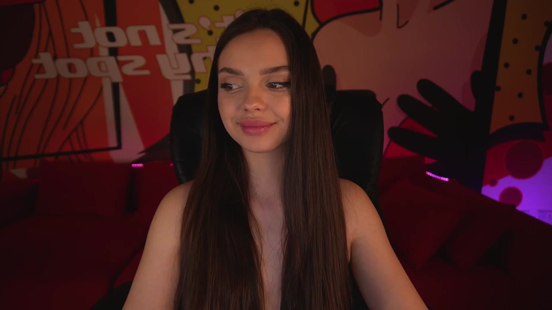 Gallery image thumbnail from EvaaKuniss's myfreecams stream on, 02/01/2023, 12:58 image 15 of 20