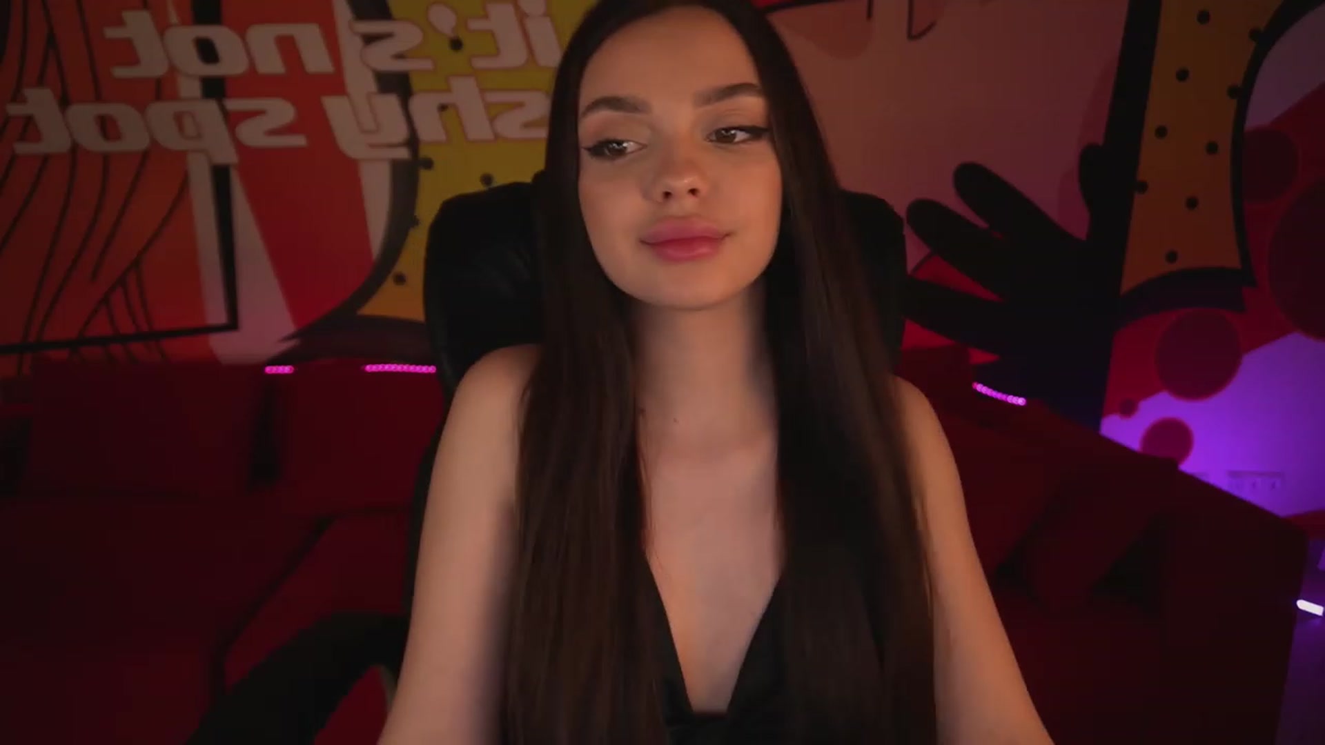 Gallery image thumbnail from EvaaKuniss's myfreecams stream on, 02/01/2023, 12:58 image 9 of 20