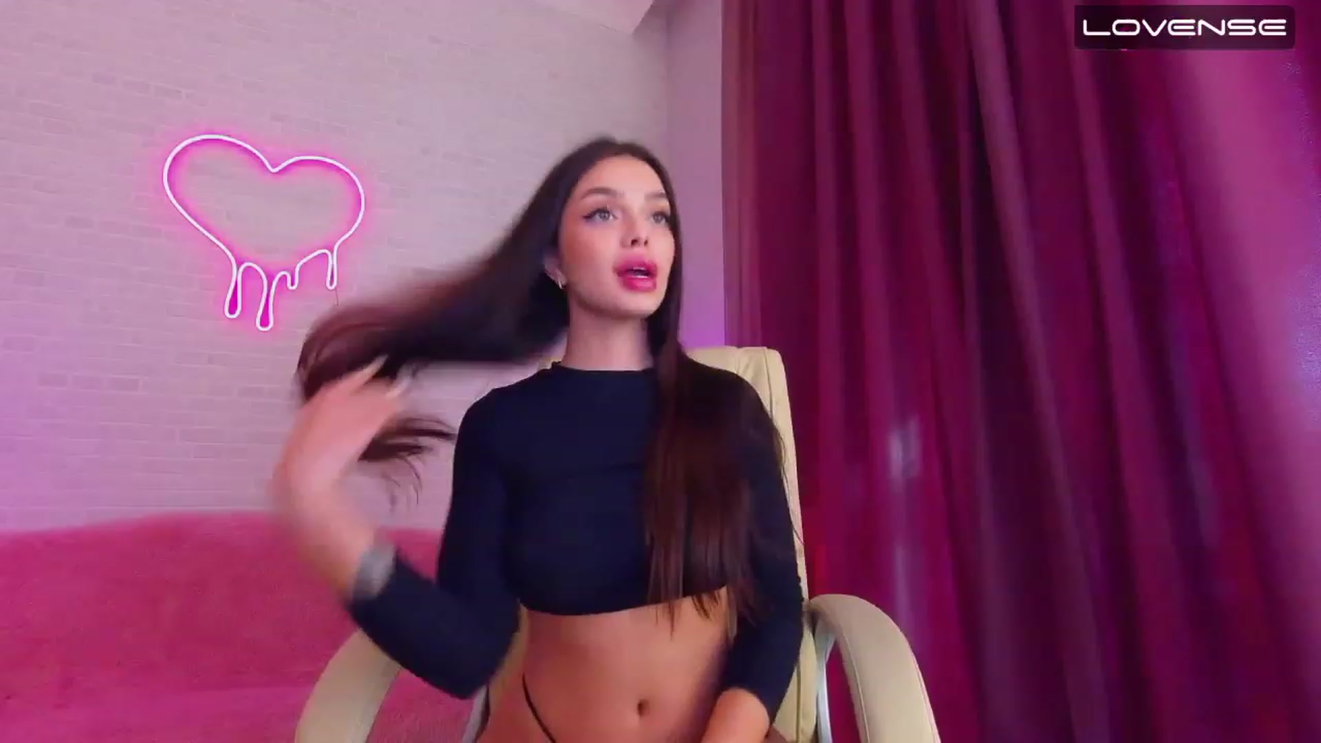 Gallery image thumbnail from EvaaKuniss's myfreecams stream on, 02/13/2023, 10:58 image 12 of 20
