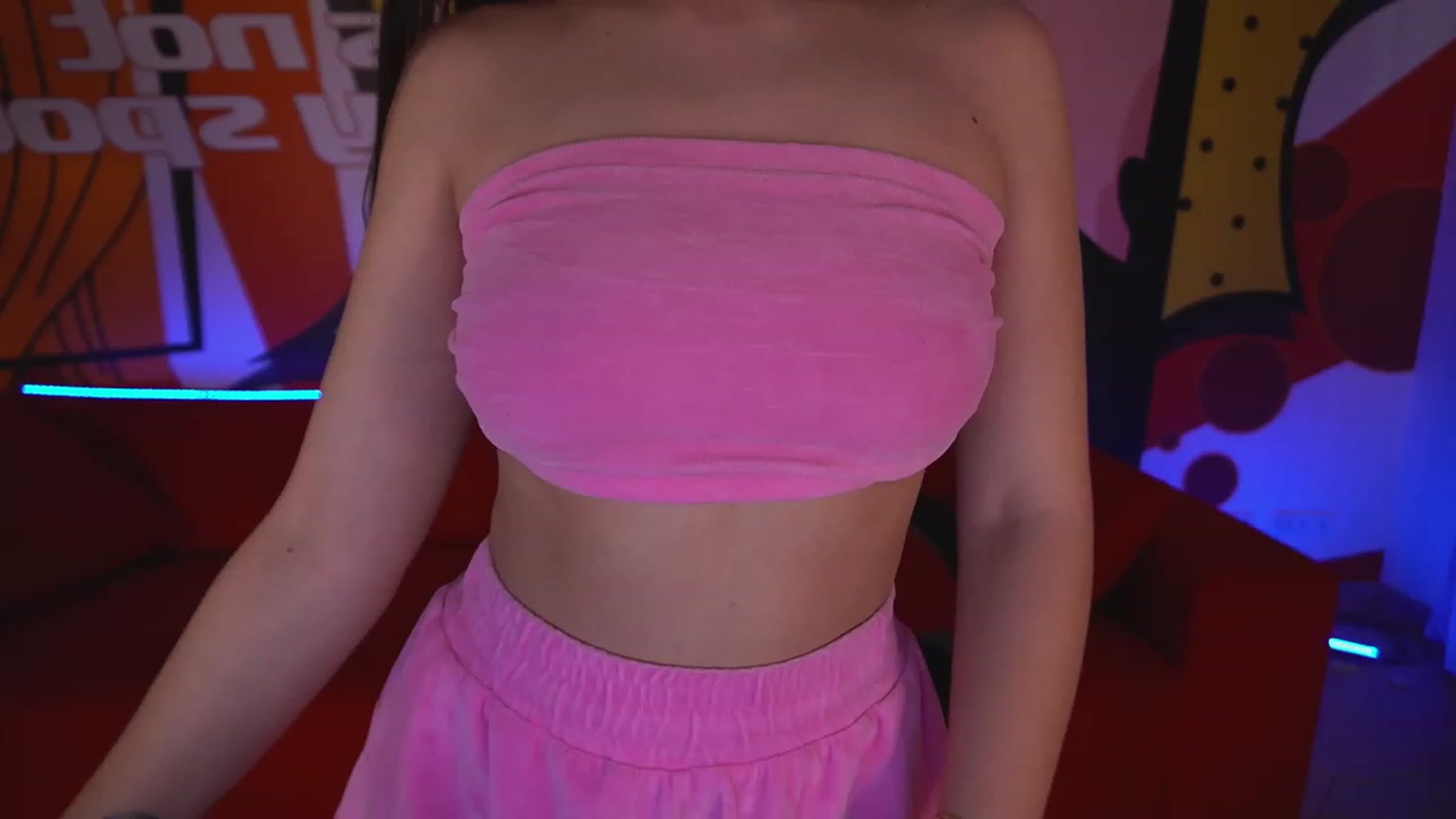 Gallery image thumbnail from EvaaKuniss's myfreecams stream on, 02/16/2023, 08:46 image 3 of 20