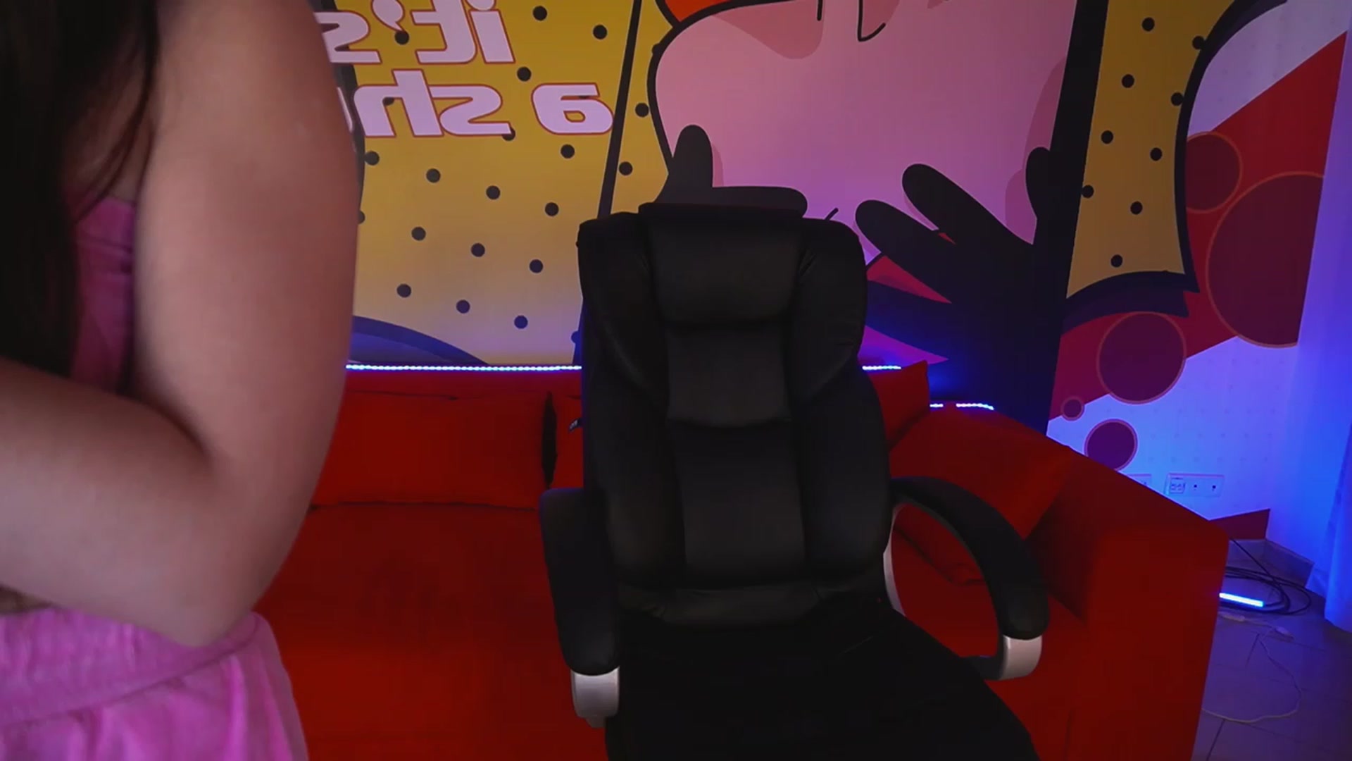 Gallery image thumbnail from EvaaKuniss's myfreecams stream on, 02/16/2023, 08:46 image 7 of 20