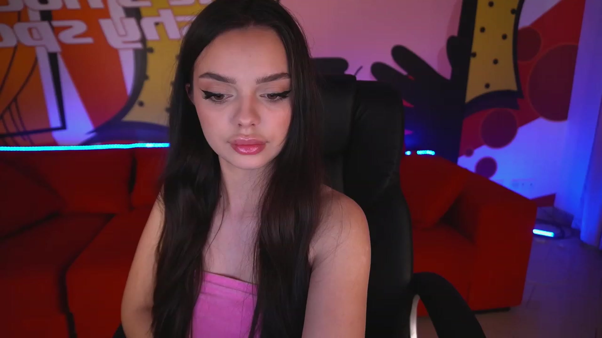 Gallery image thumbnail from EvaaKuniss's myfreecams stream on, 02/16/2023, 10:52 image 13 of 20
