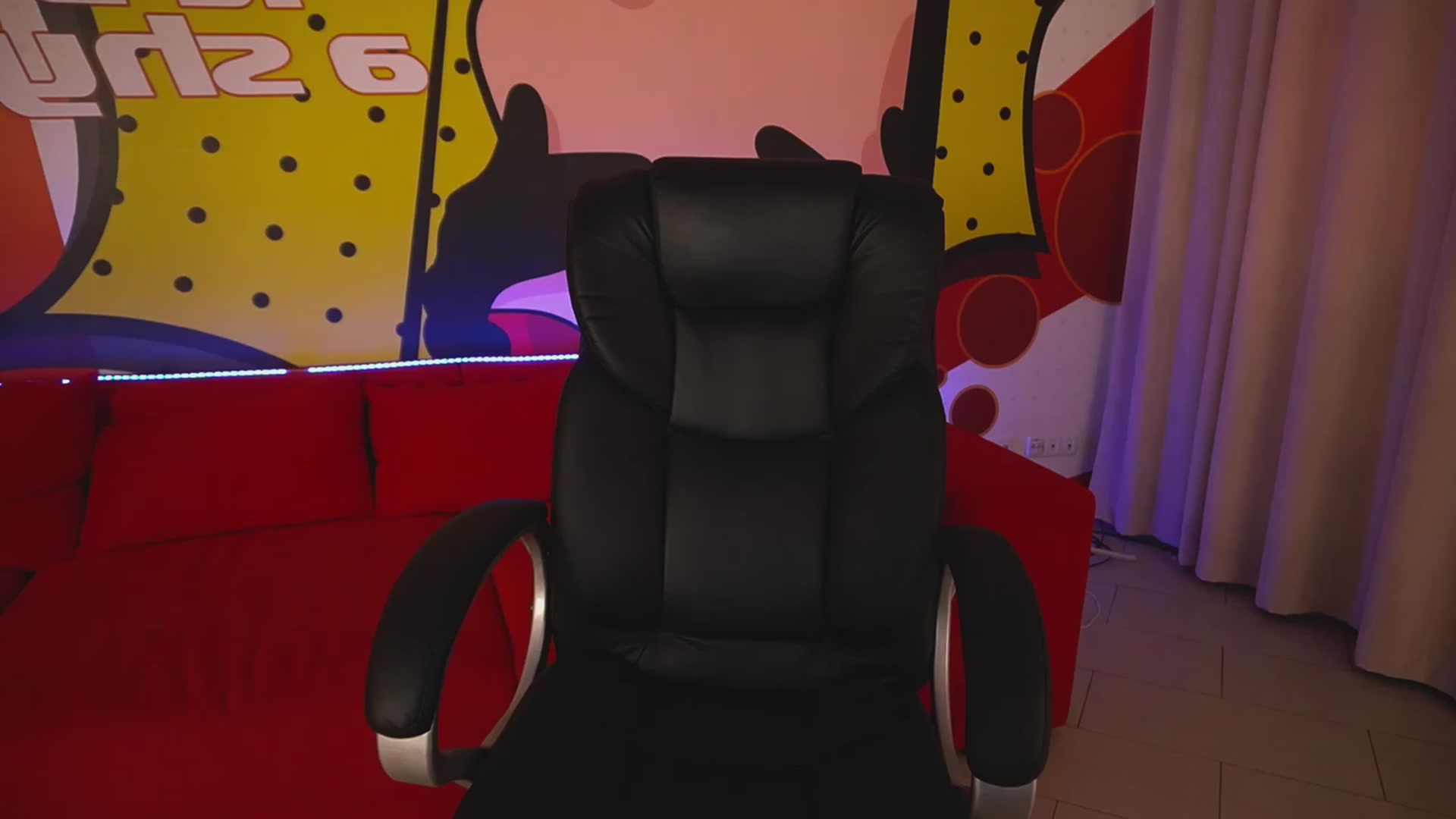 Gallery image thumbnail from EvaaKuniss's myfreecams stream on, 02/20/2023, 08:28 image 4 of 20