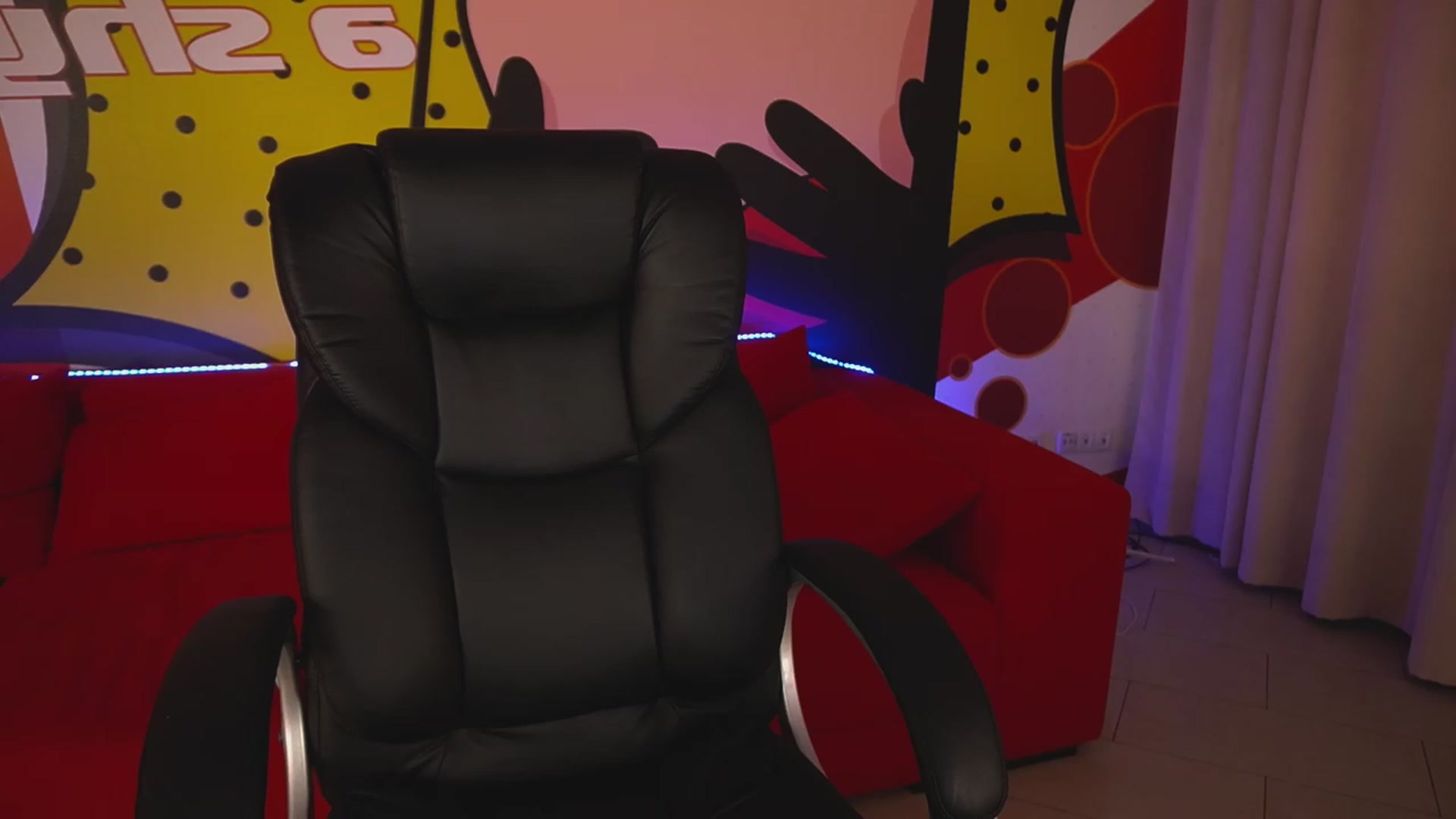 Gallery image thumbnail from EvaaKuniss's myfreecams stream on, 02/20/2023, 08:28 image 7 of 20